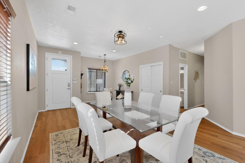 3365 Llano Vista Loop NE