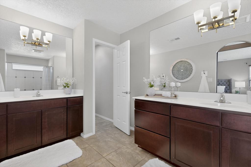 3365 Llano Vista Loop NE