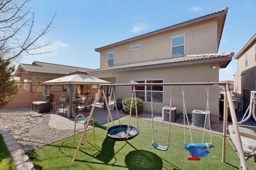 3365 Llano Vista Loop NE