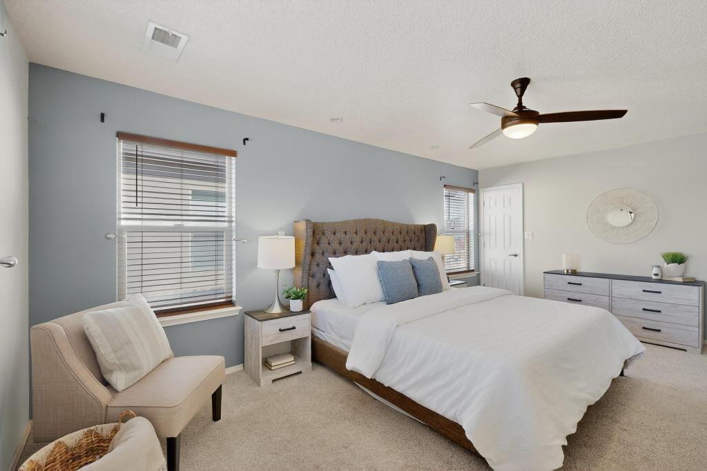 3365 Llano Vista Loop NE