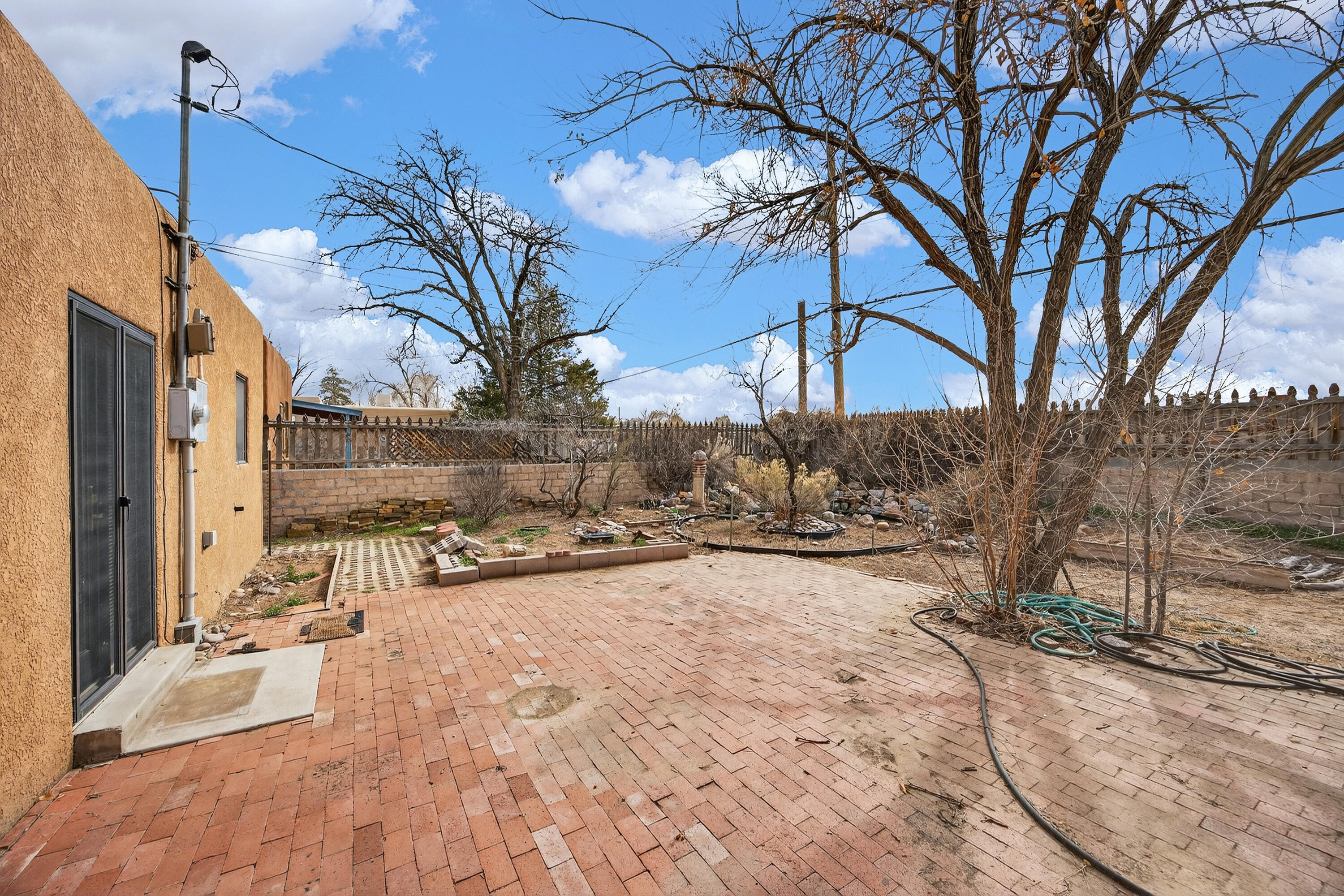 3028 Frontier Avenue NE