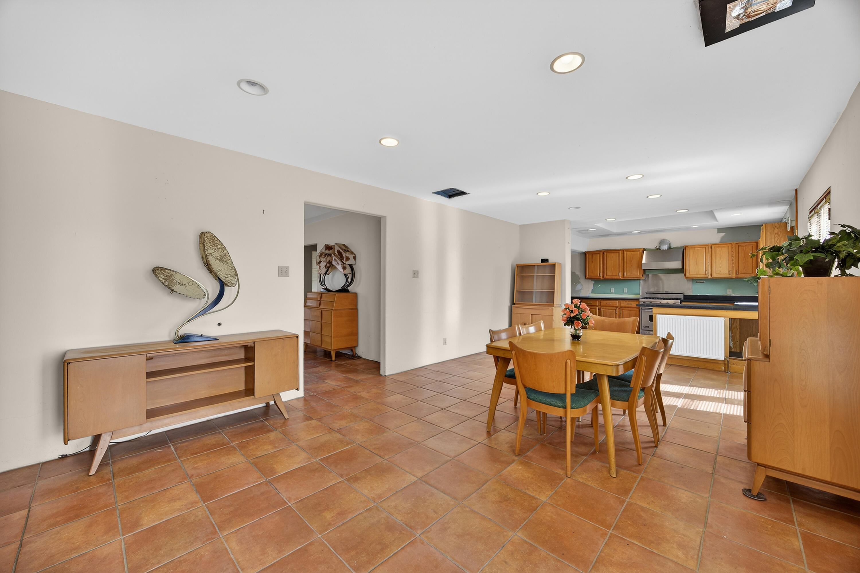 3028 Frontier Avenue NE