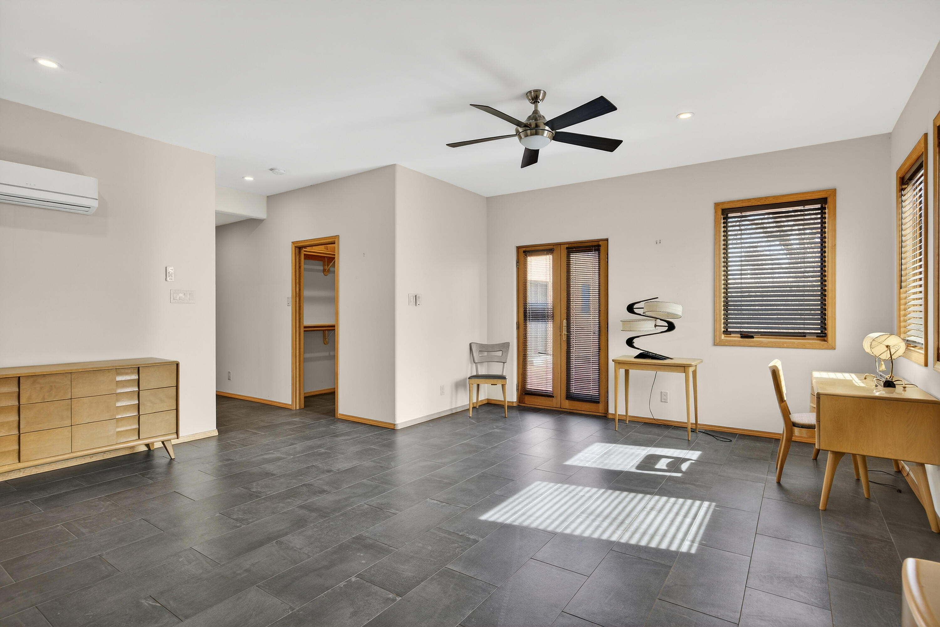 3028 Frontier Avenue NE