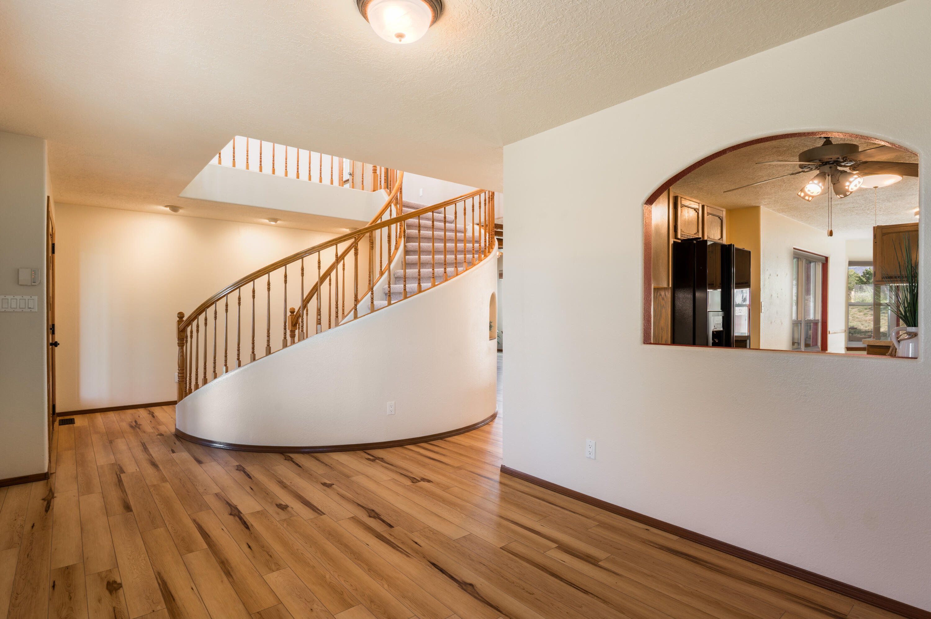 9231 Oakland Avenue NE