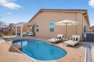 8305 Bouvardia Avenue NW