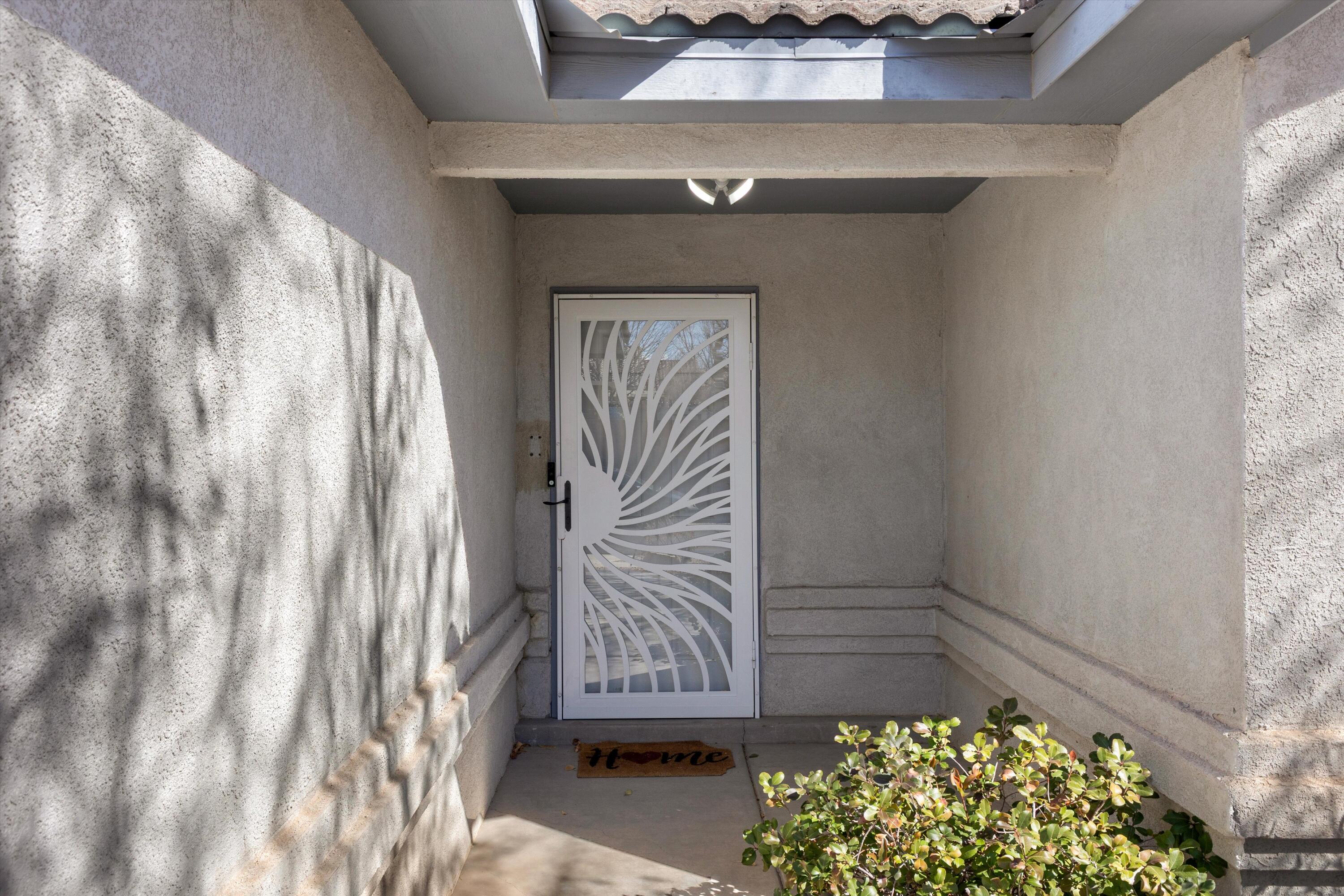 956 Galeras Street NW