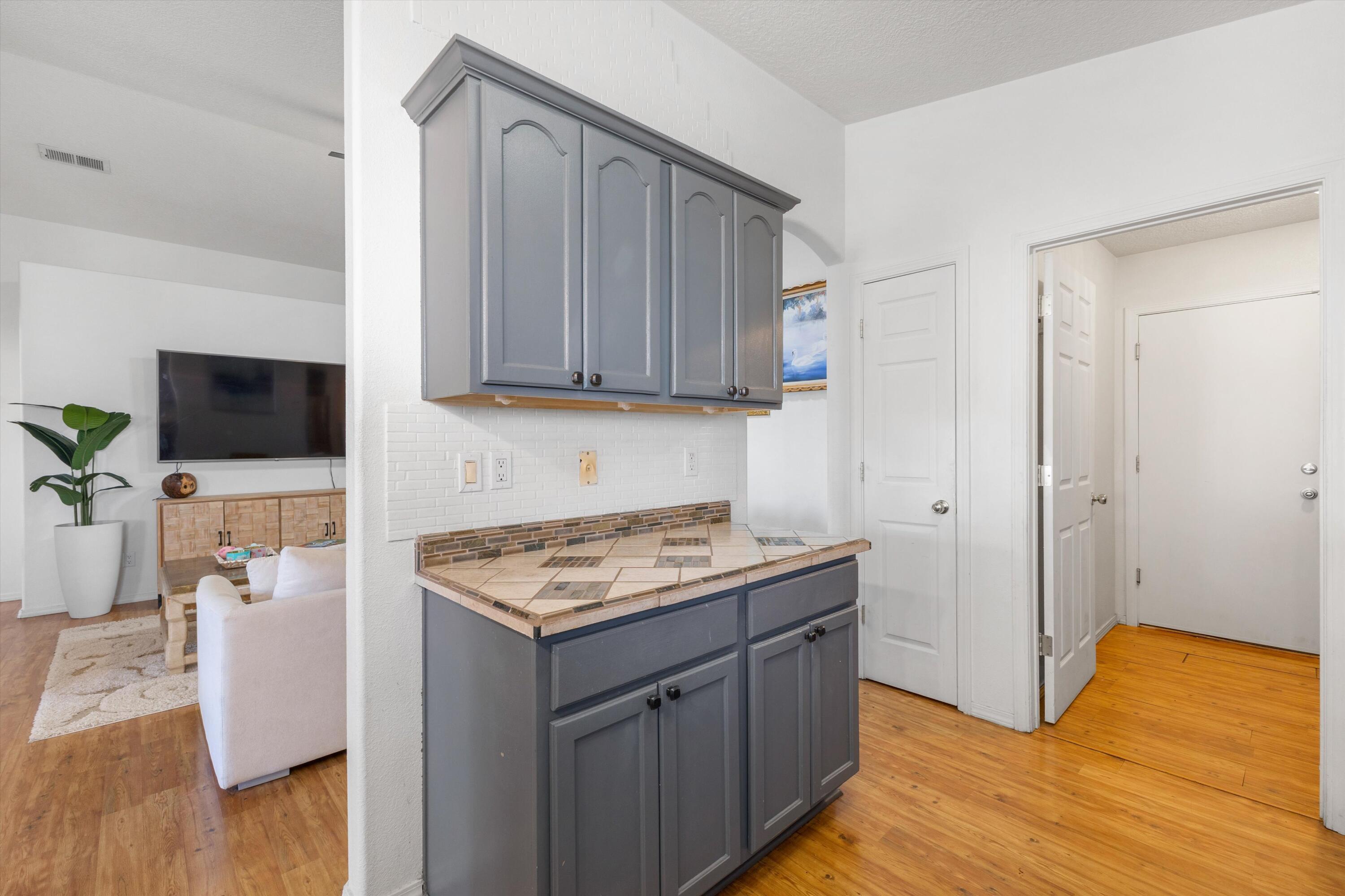 956 Galeras Street NW