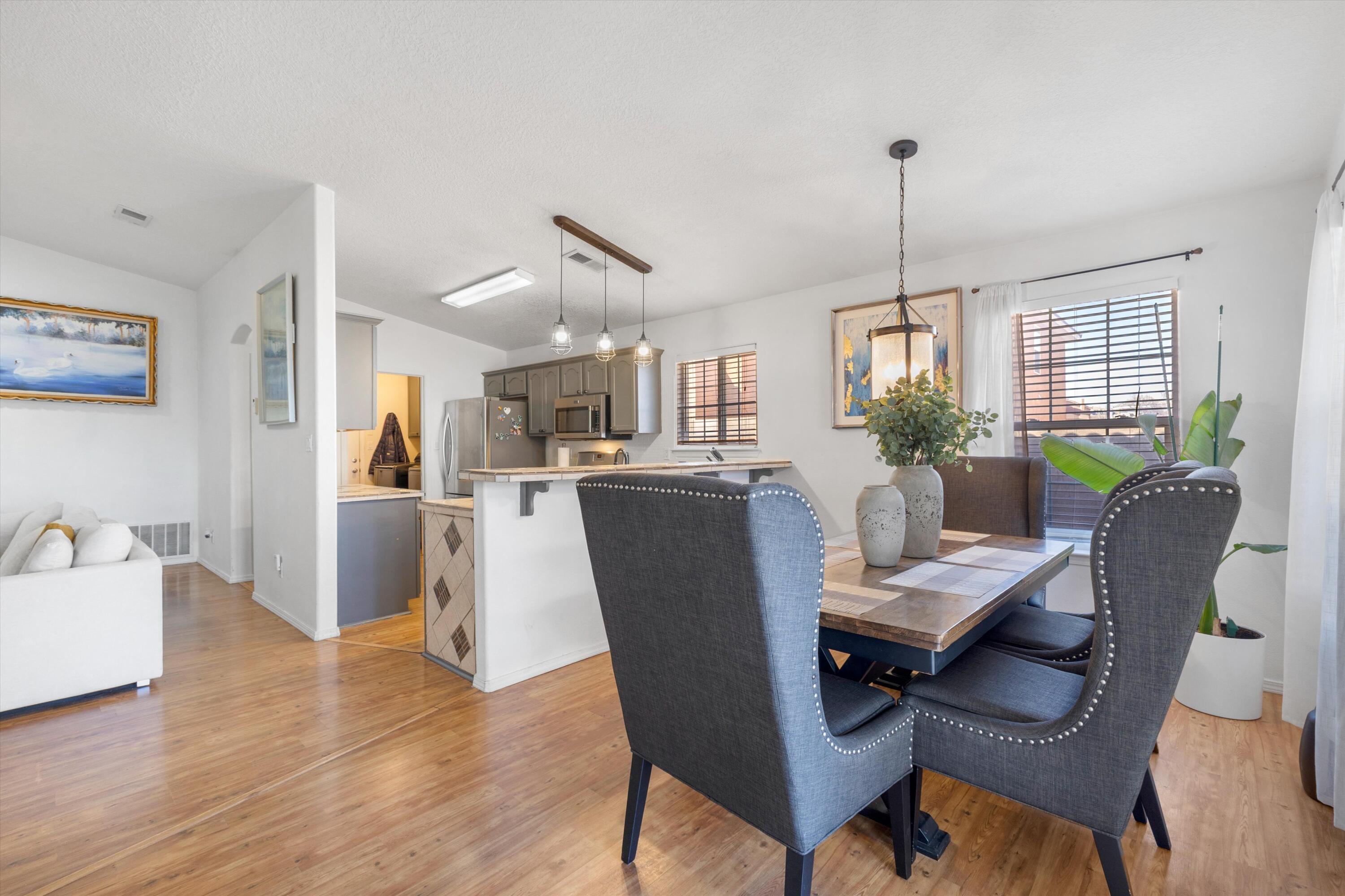 956 Galeras Street NW