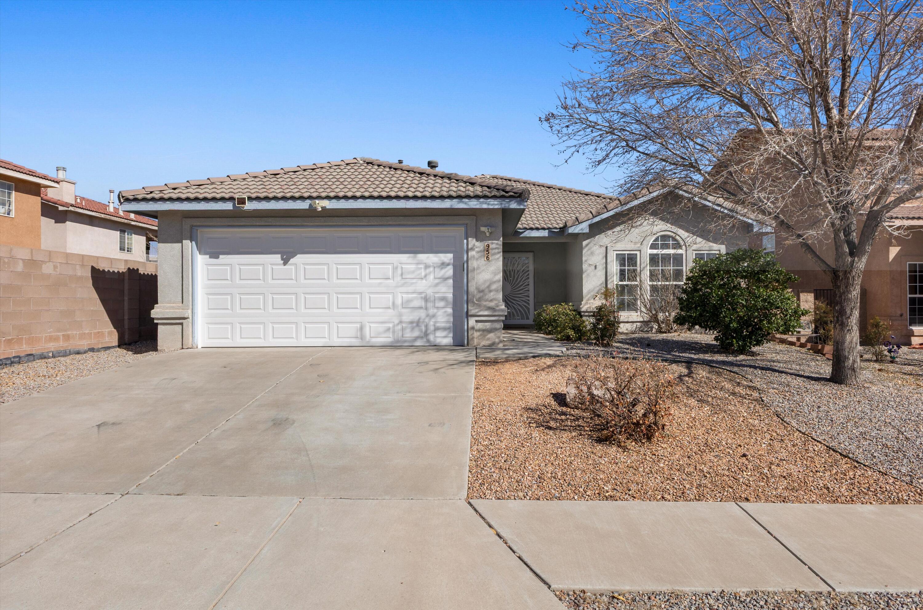 956 Galeras Street NW