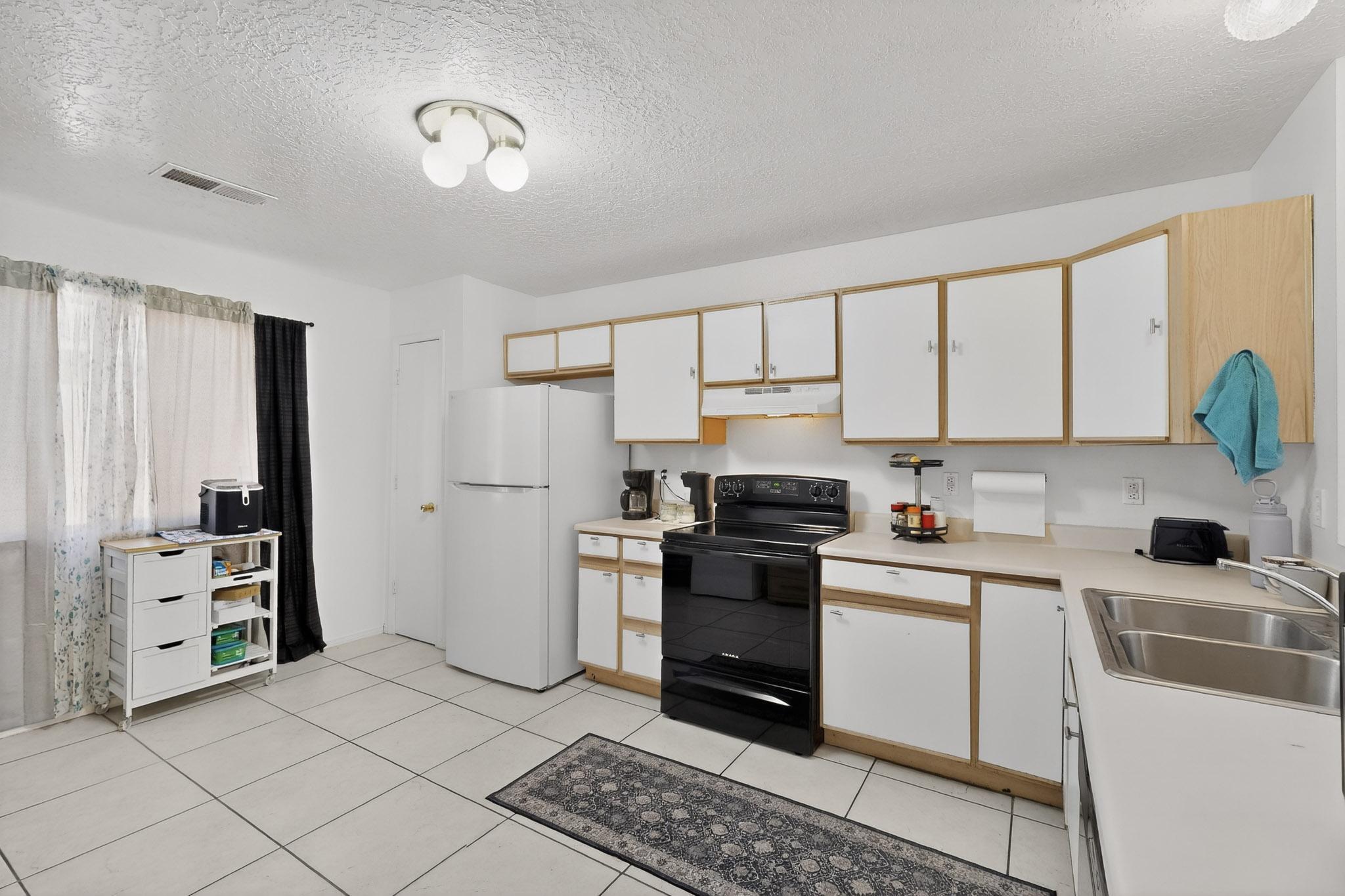 3032 Laurel Meadows Drive NE