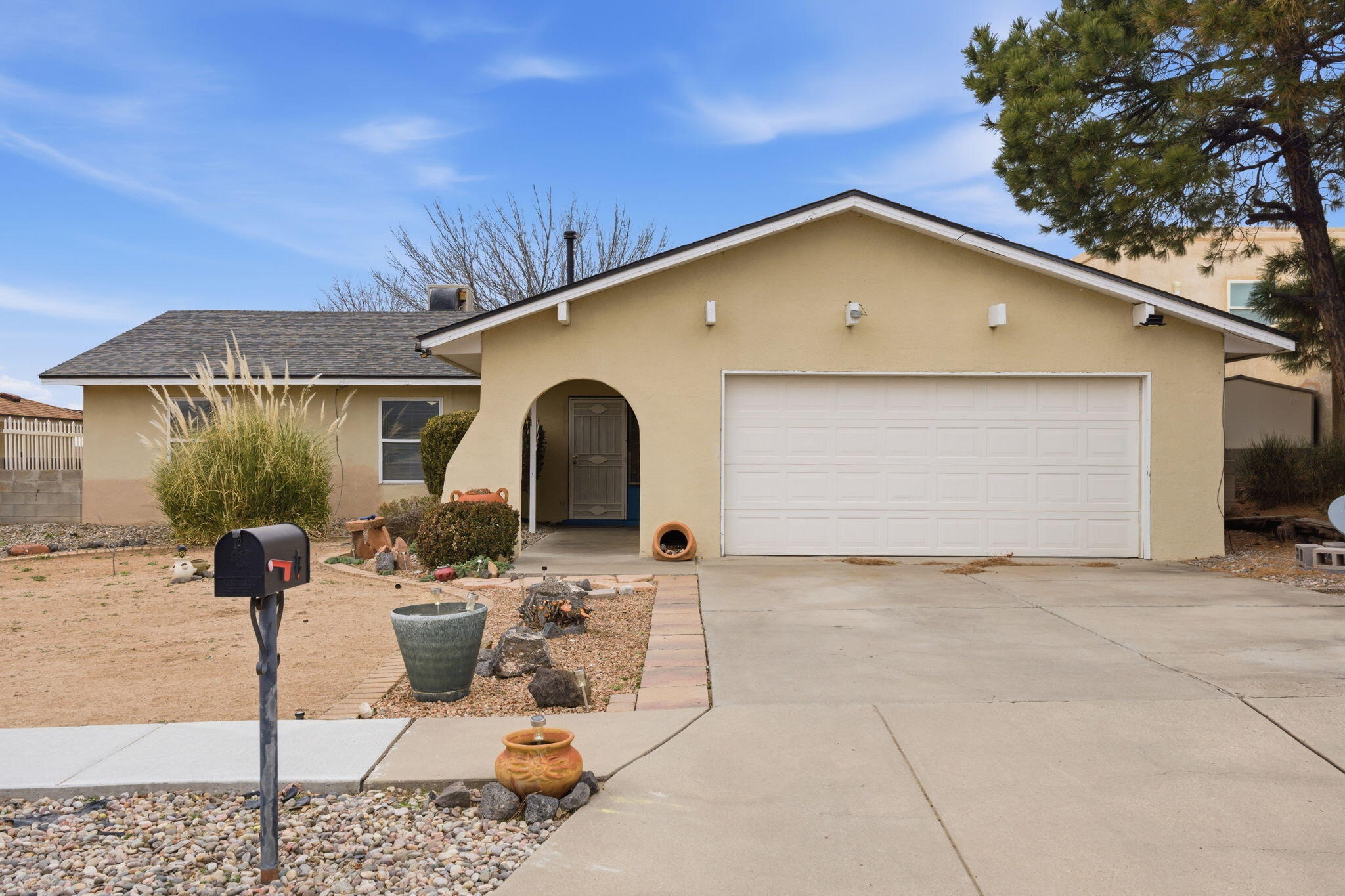 7225 Ticonderoga Road NE