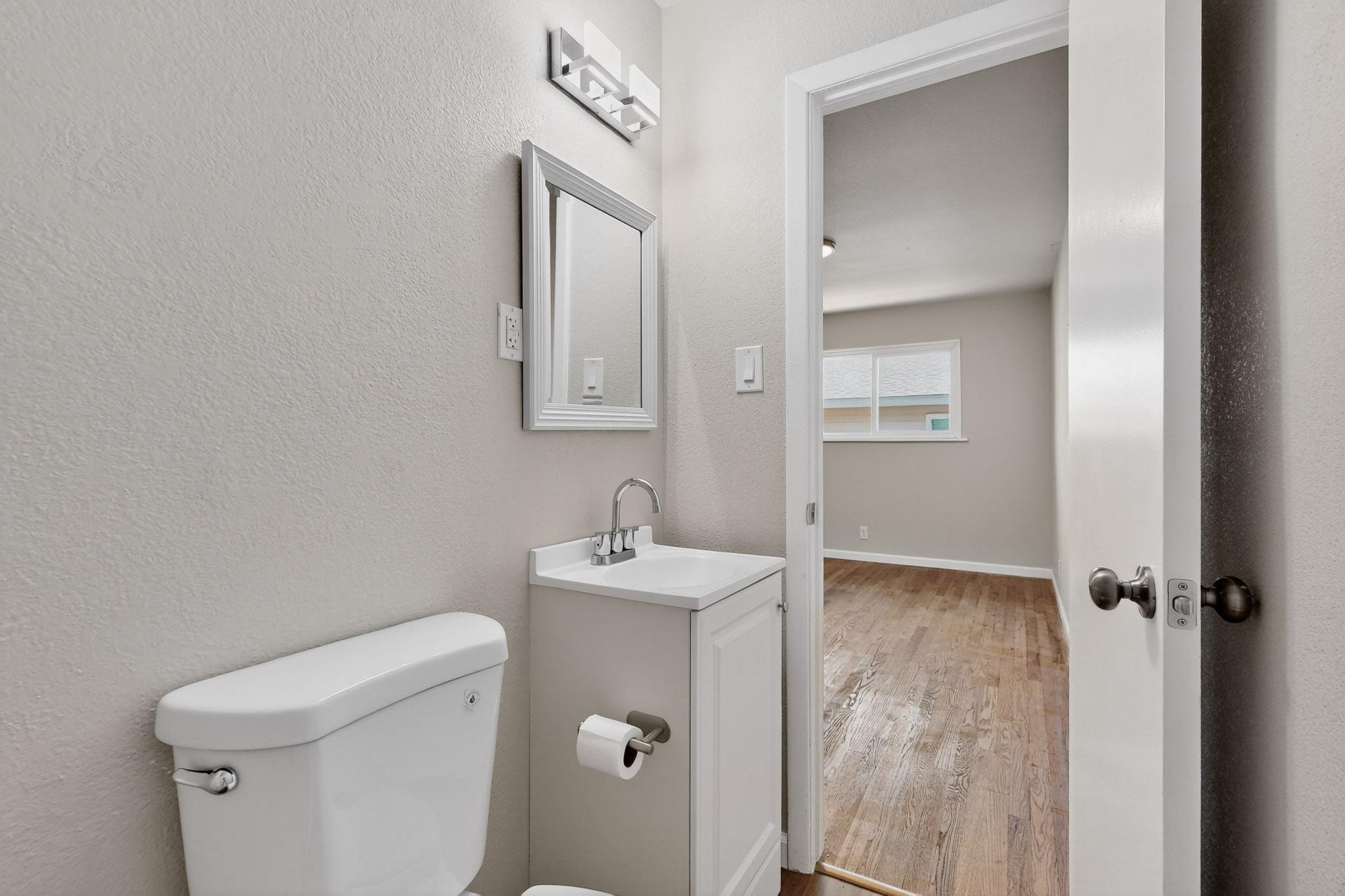 5001 Douglas Macarthur Road NE