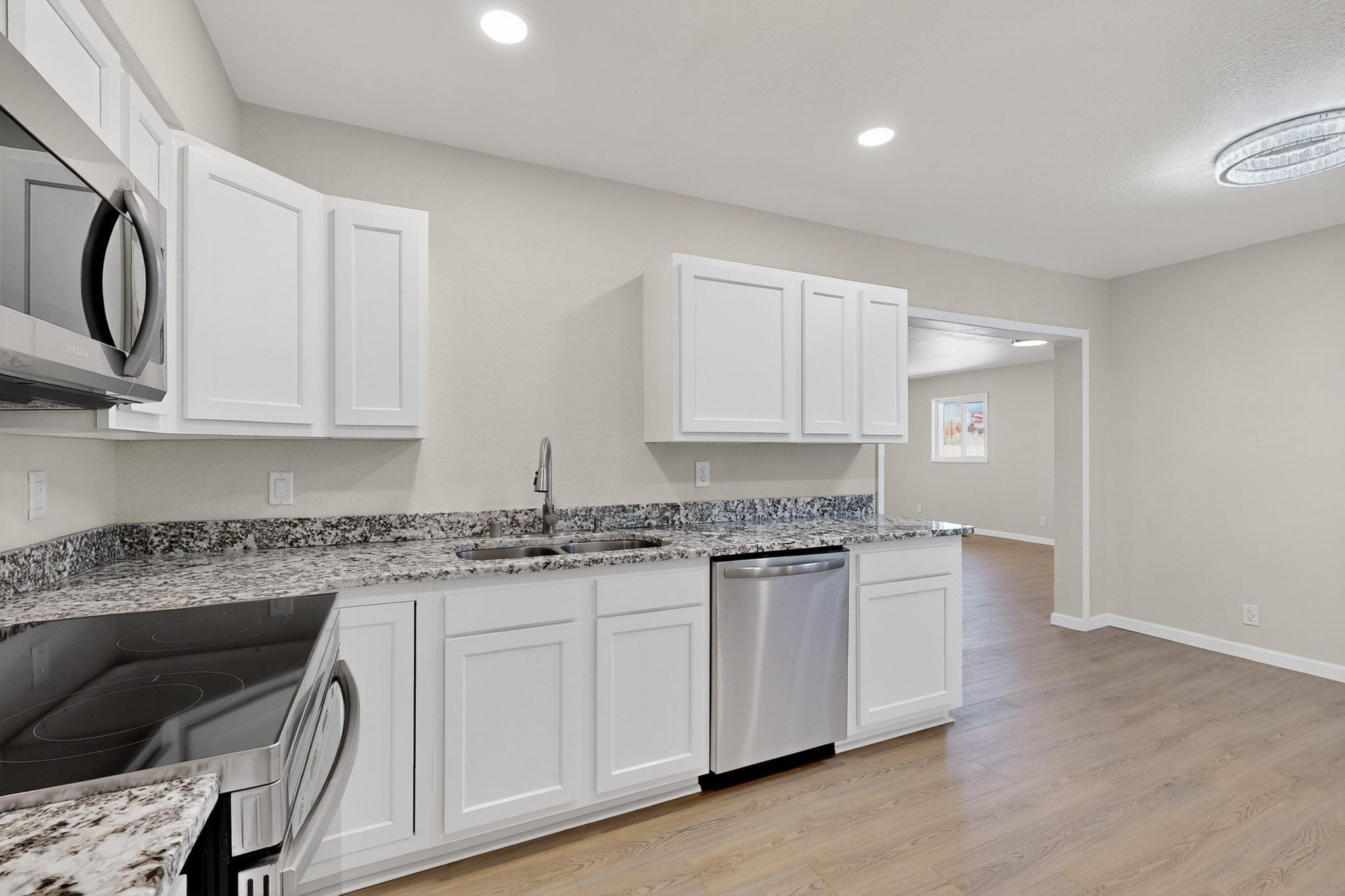 5001 Douglas Macarthur Road NE