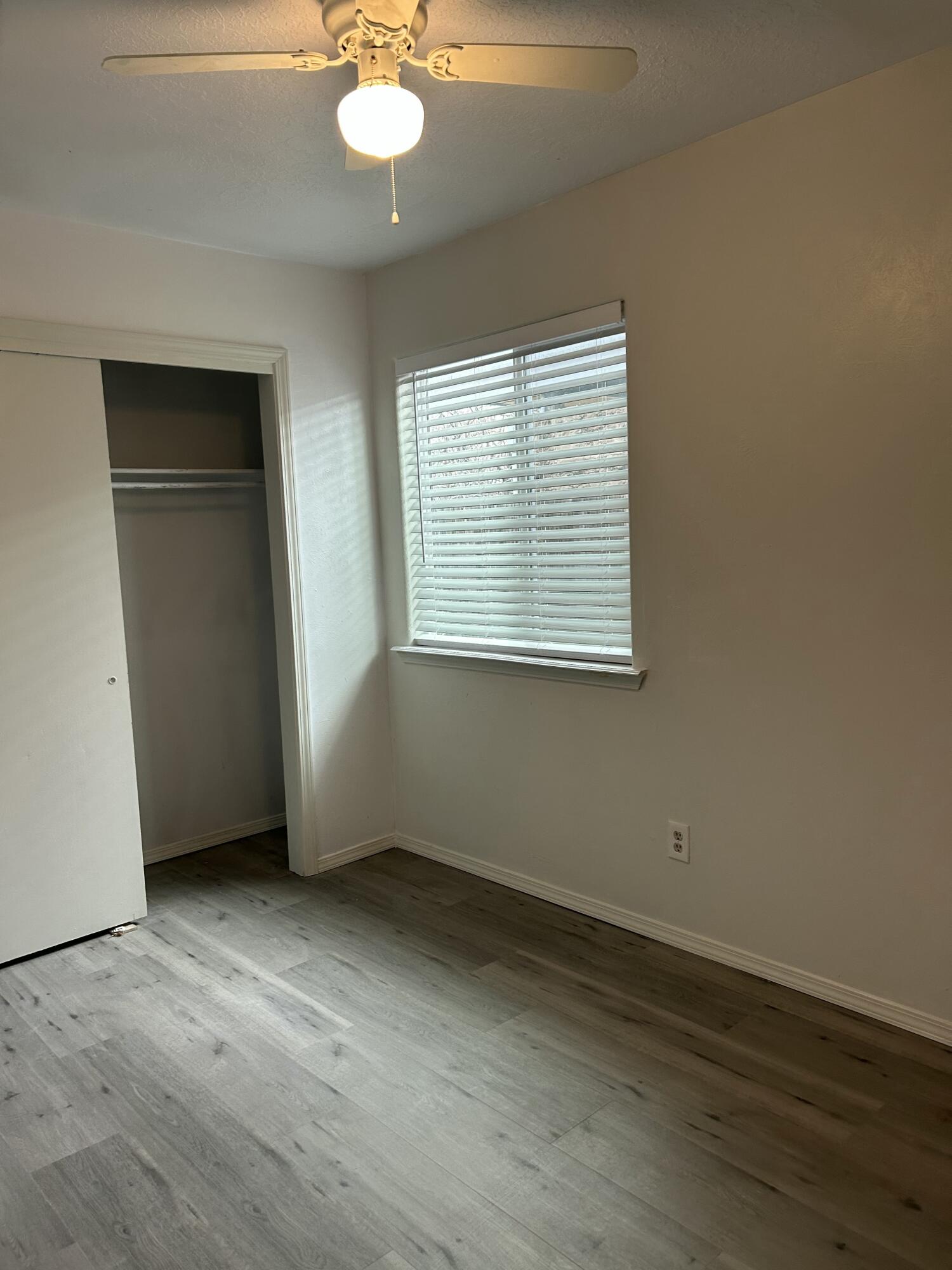 1100 &1102 10th Street SW