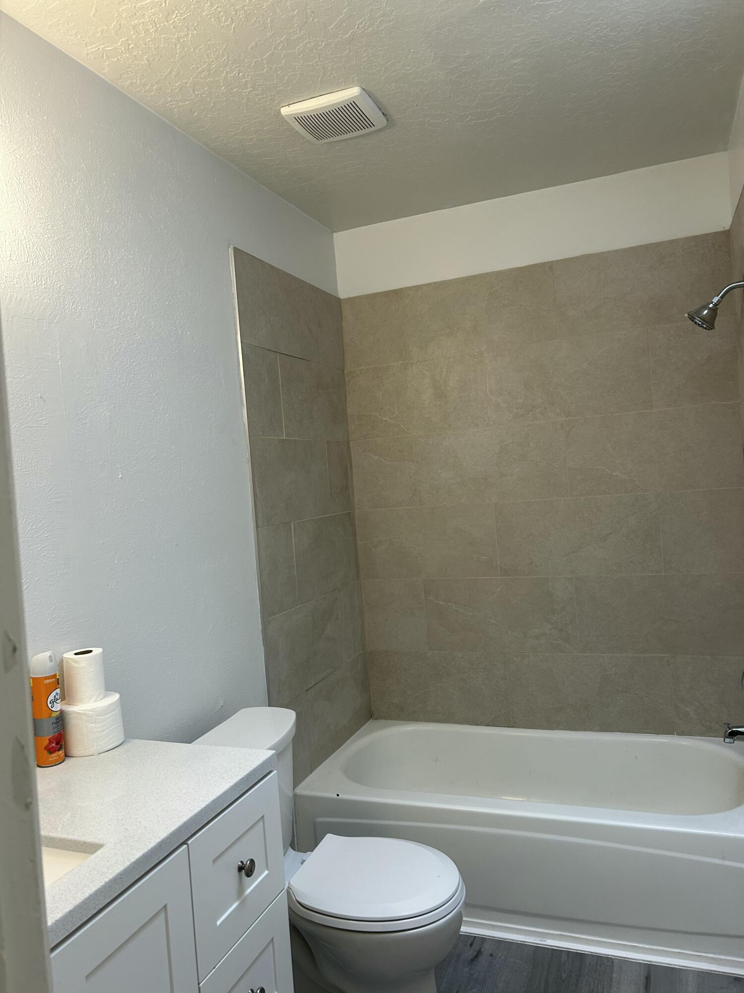 1100 &1102 10th Street SW