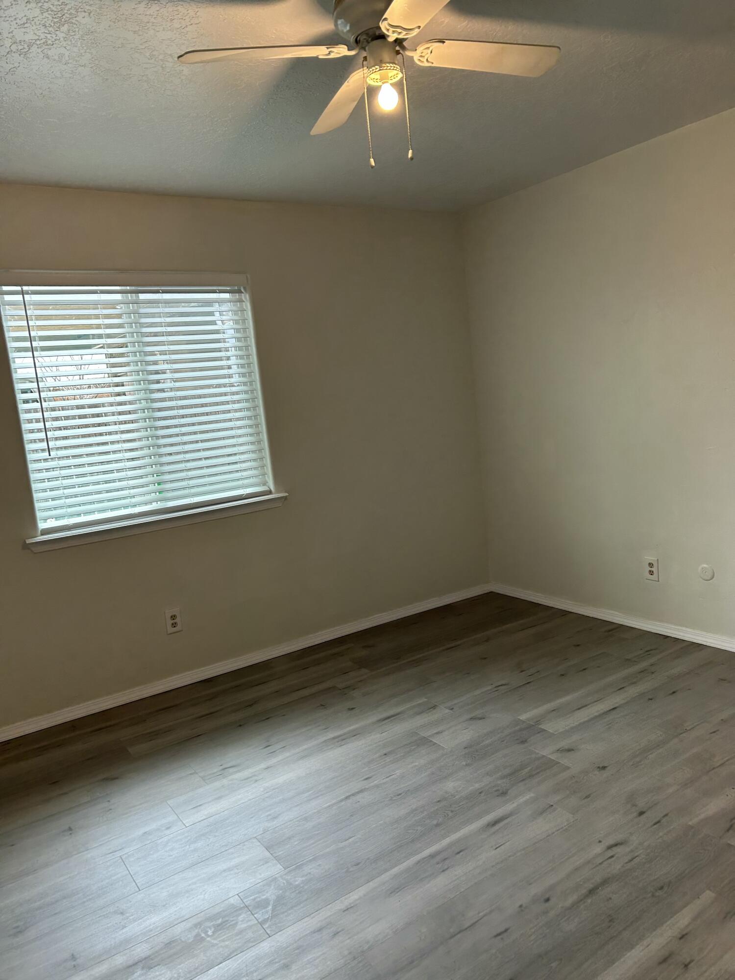 1100 &1102 10th Street SW