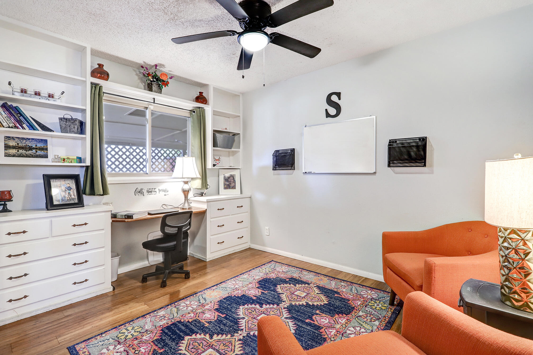 3217 La Veta Drive NE