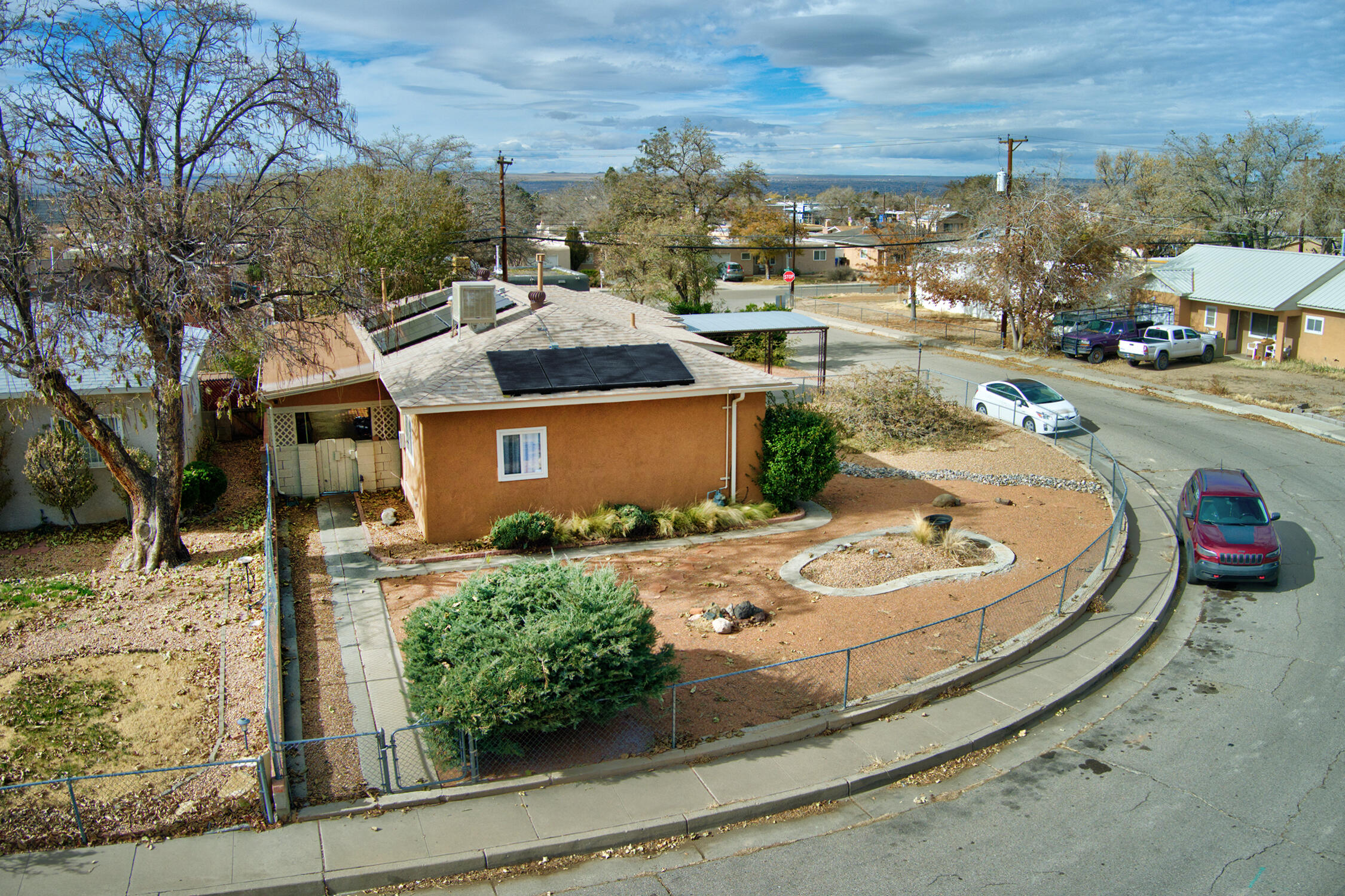 3217 La Veta Drive NE