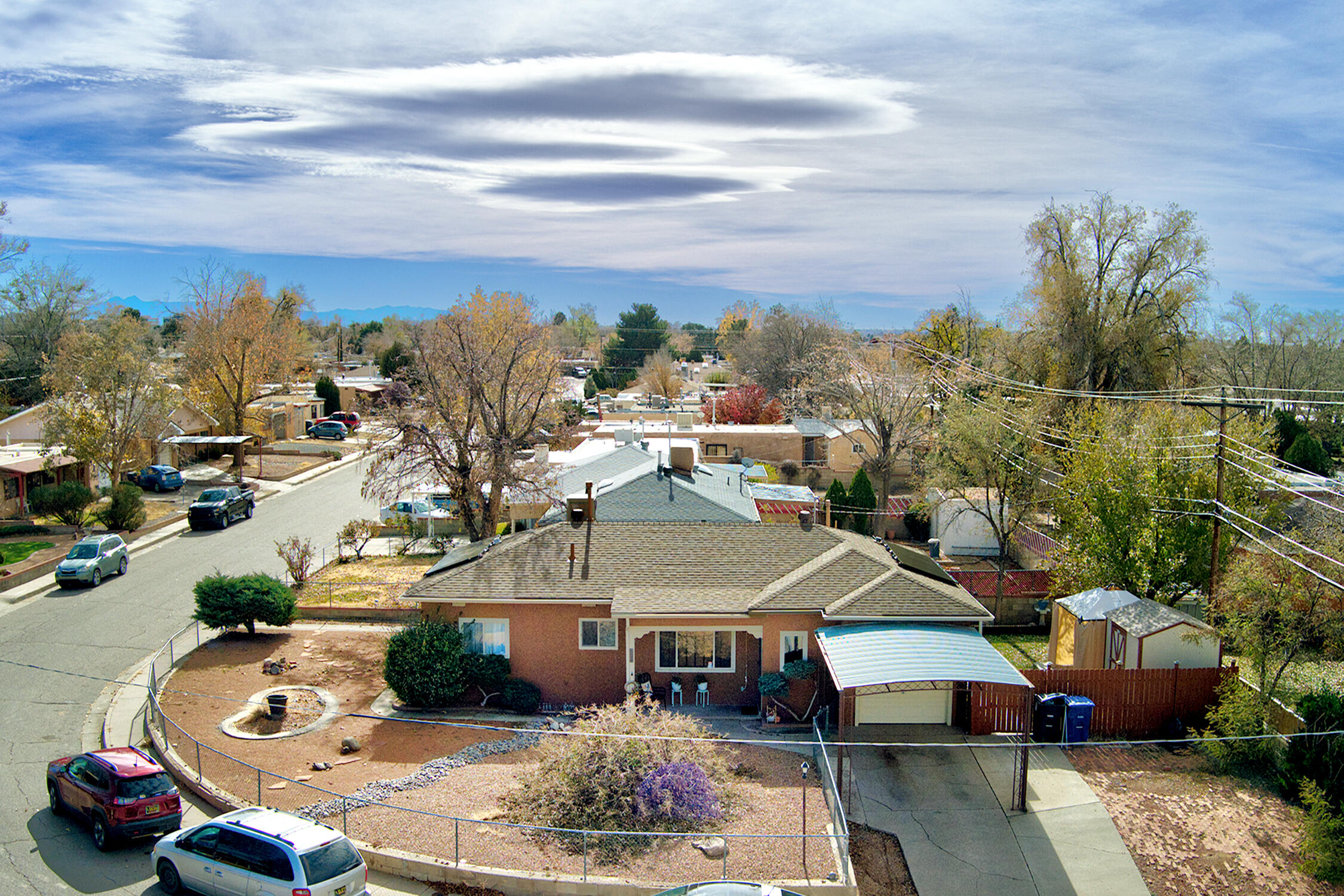 3217 La Veta Drive NE