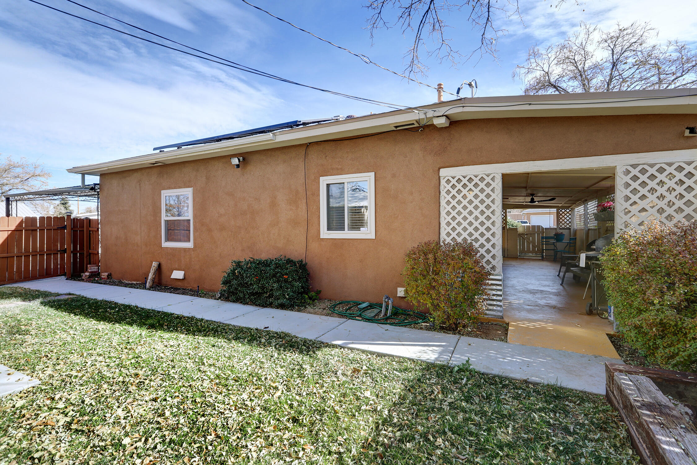 3217 La Veta Drive NE