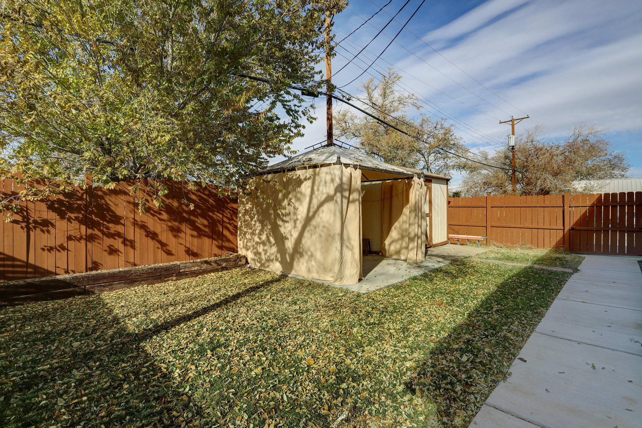 3217 La Veta Drive NE