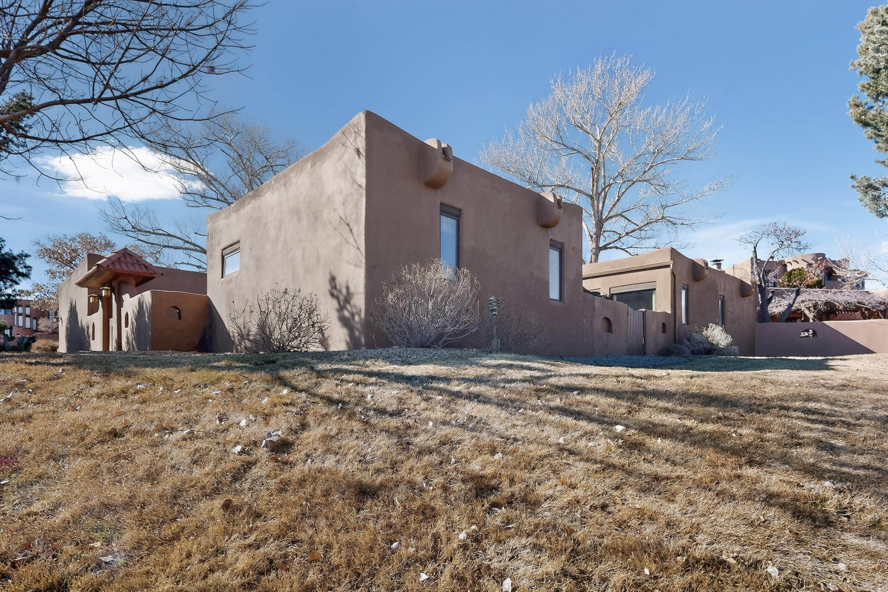 3 Zuni Trail N