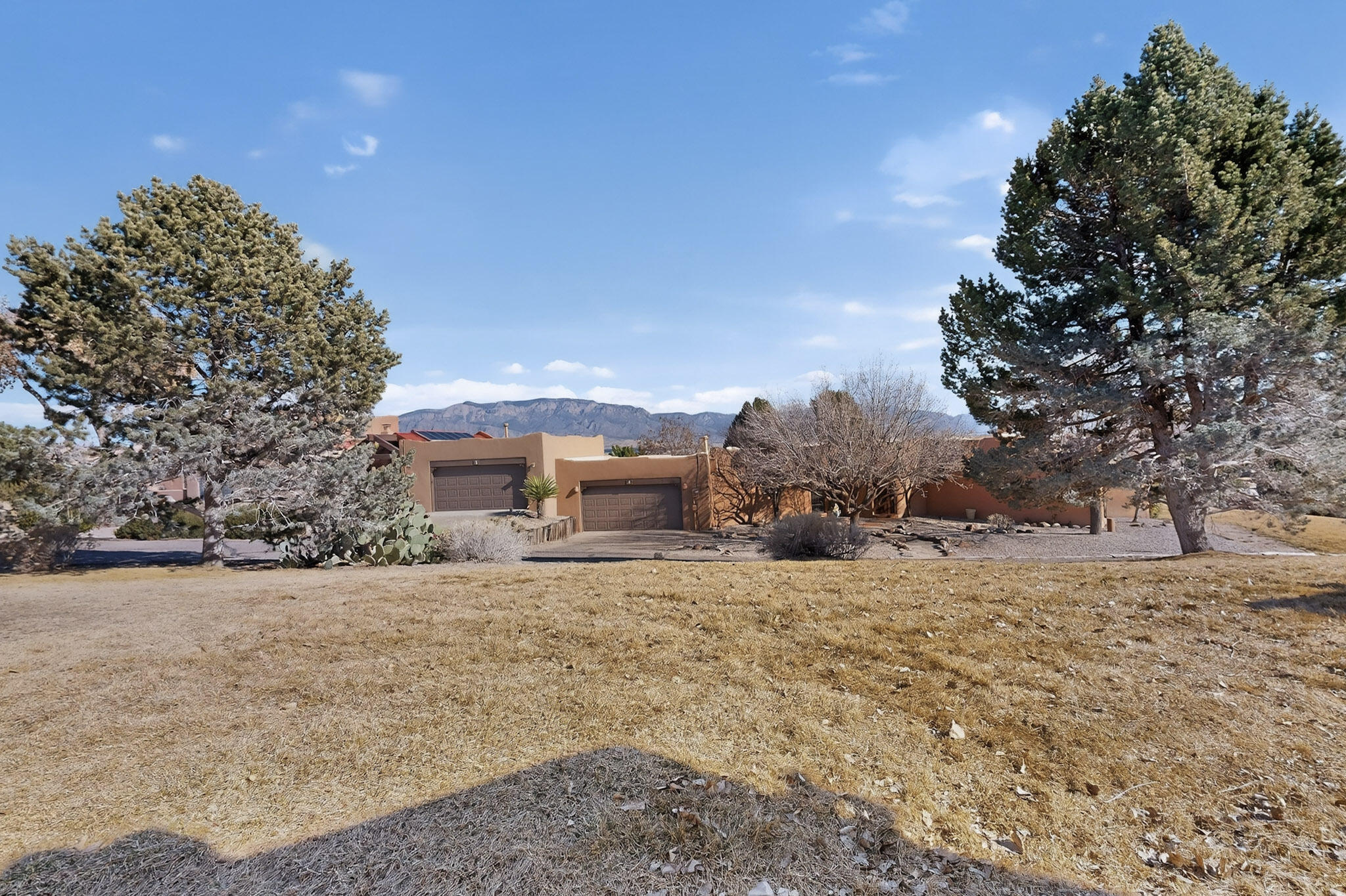 3 Zuni Trail N