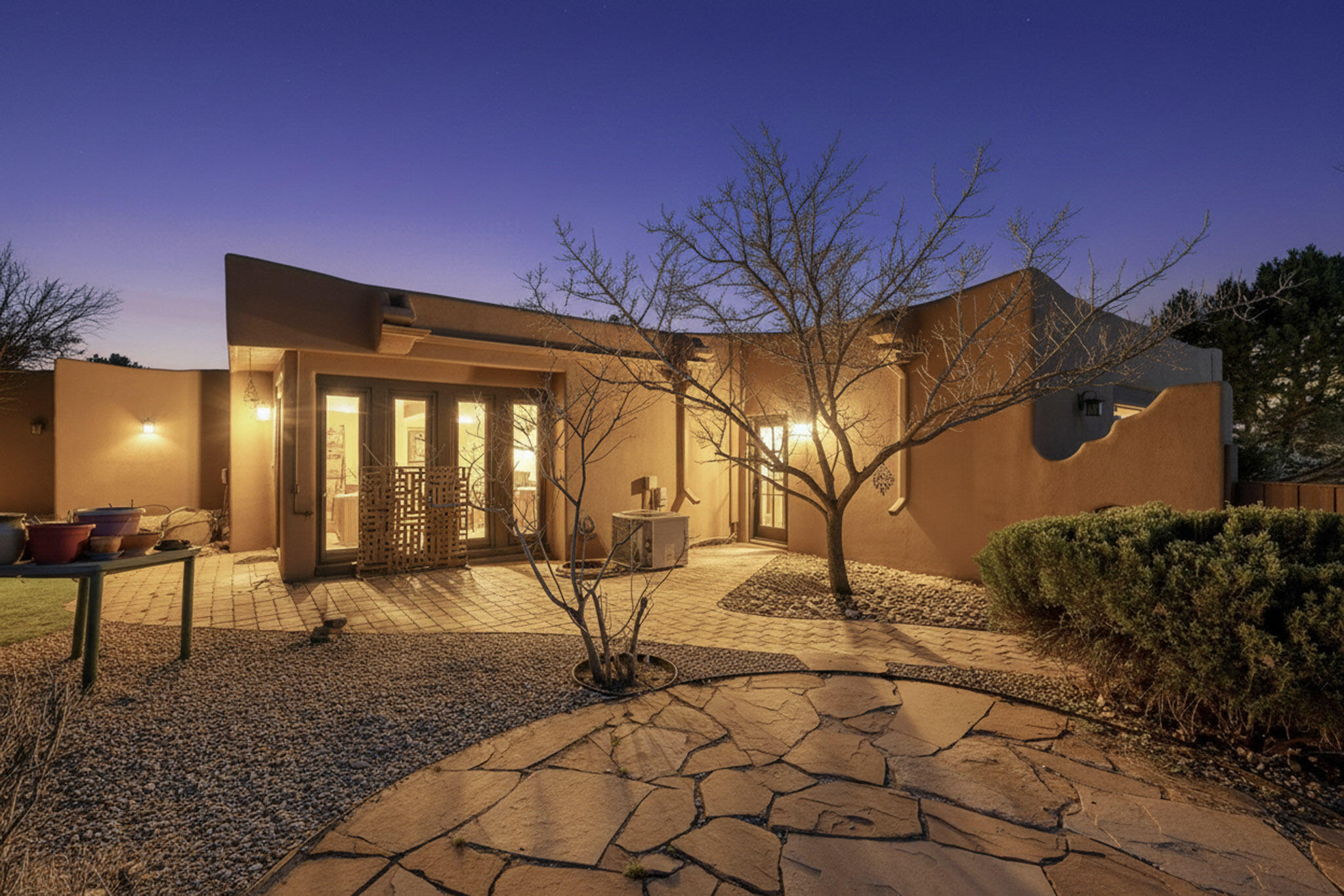 3 Zuni Trail N