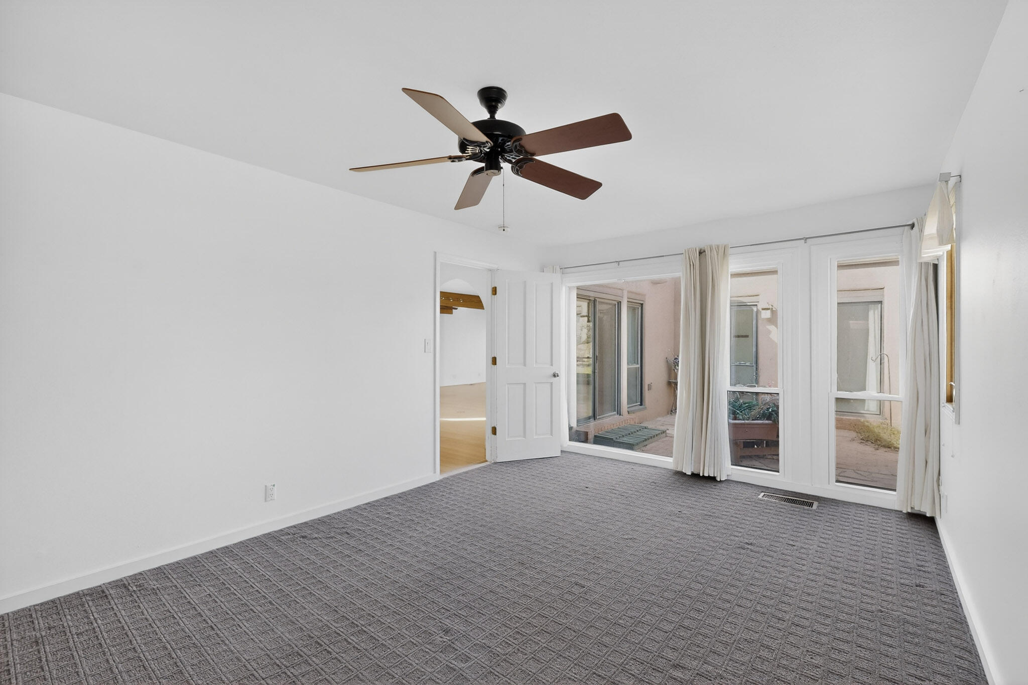3 Zuni Trail N