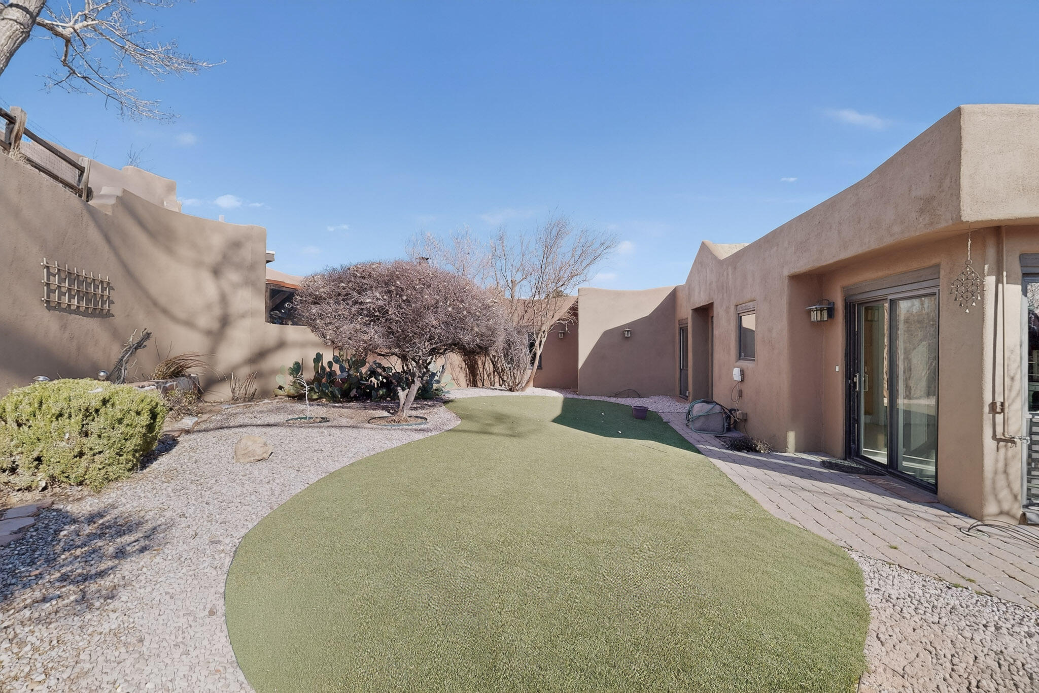 3 Zuni Trail N