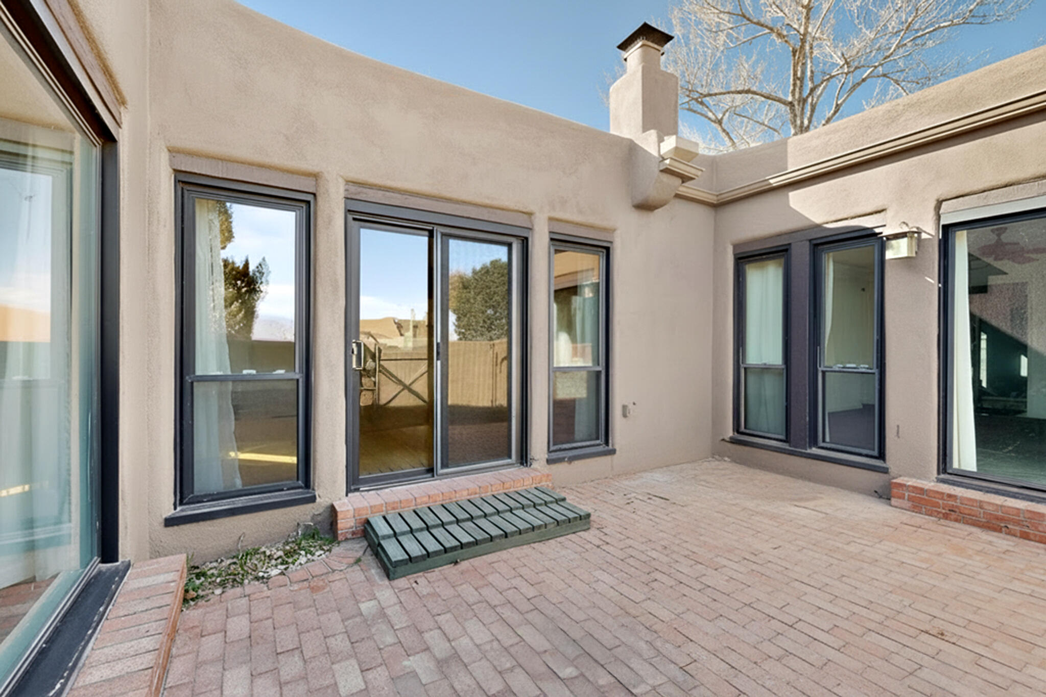 3 Zuni Trail N