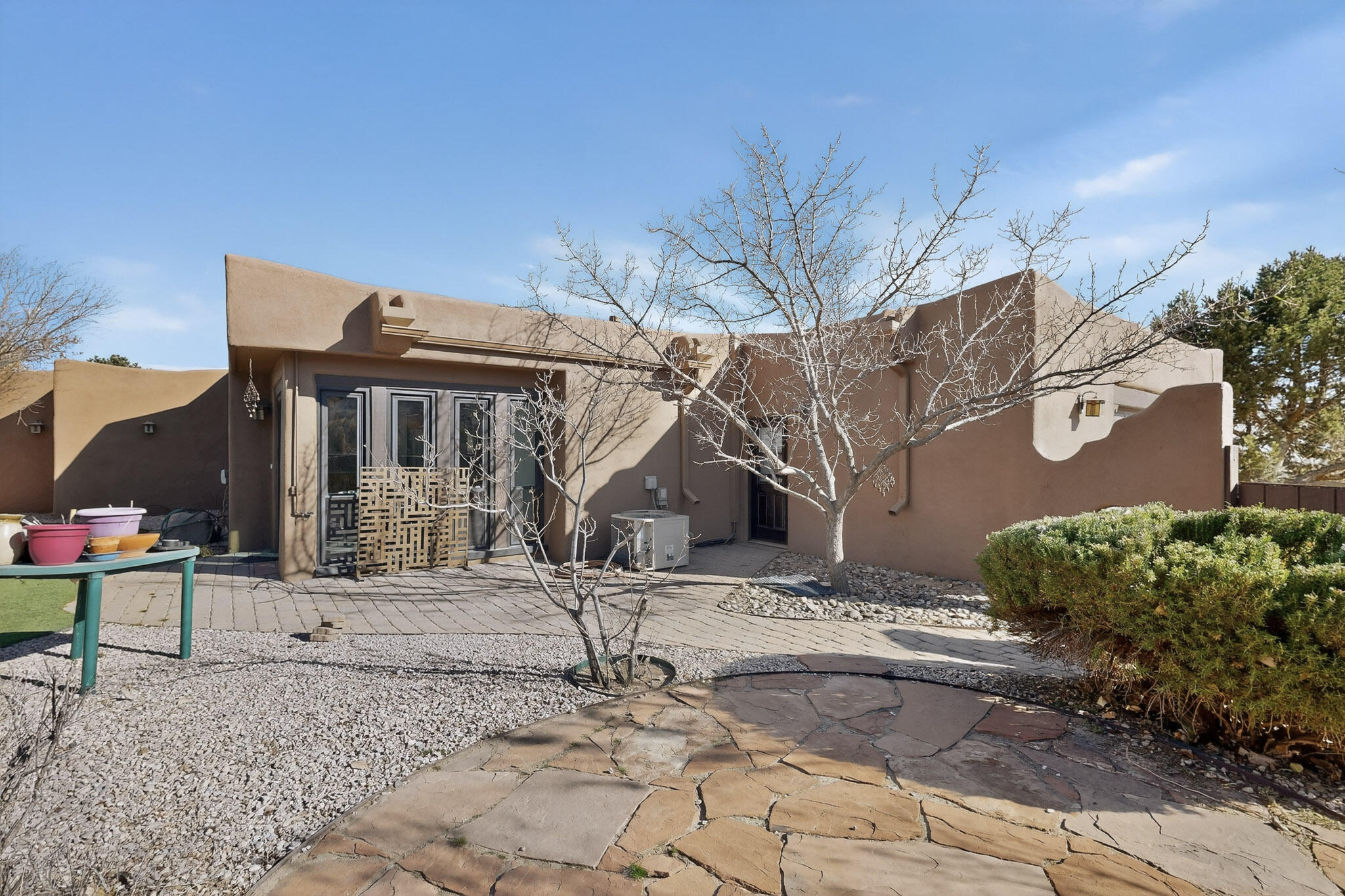 3 Zuni Trail N