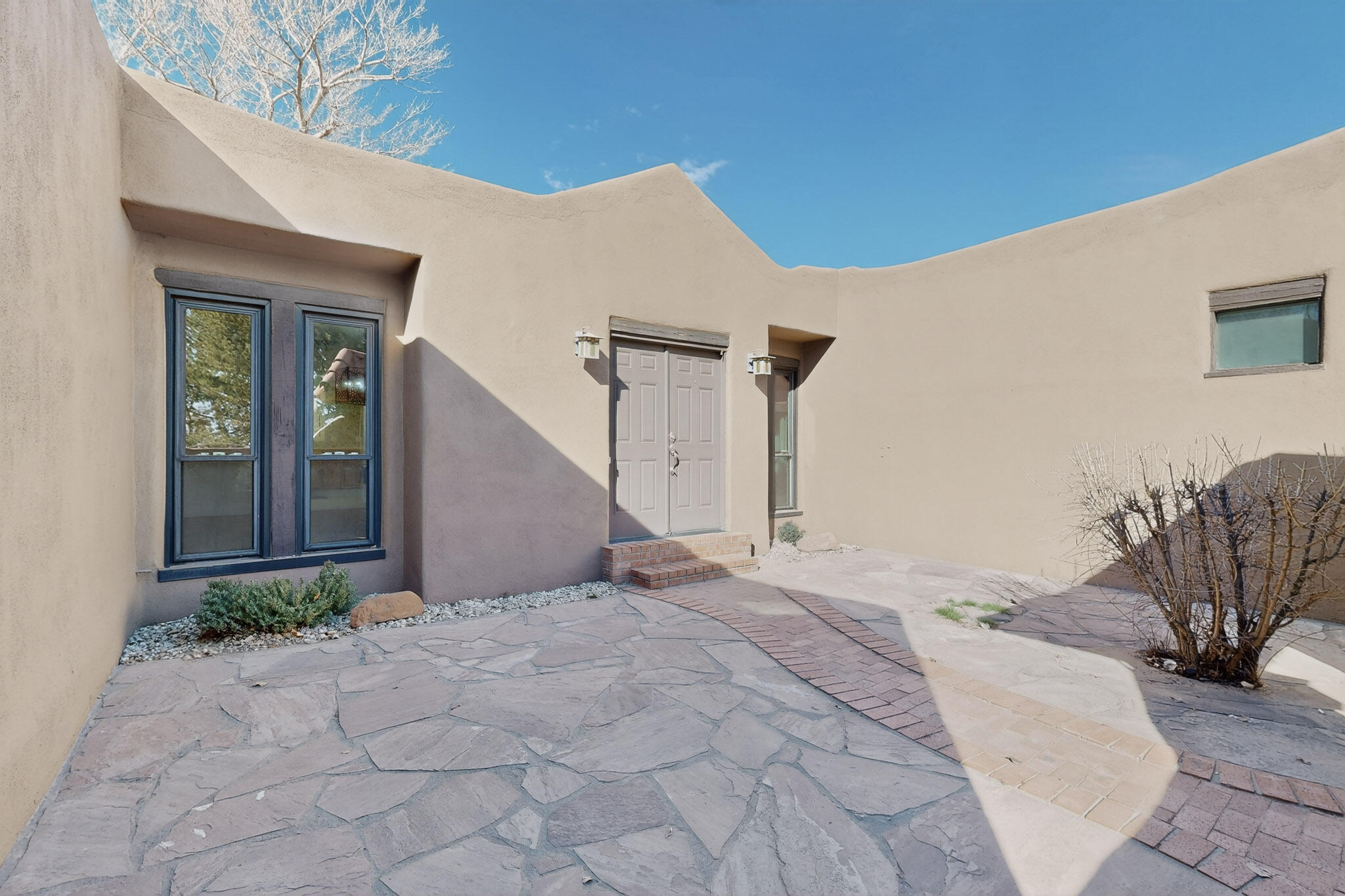 3 Zuni Trail N