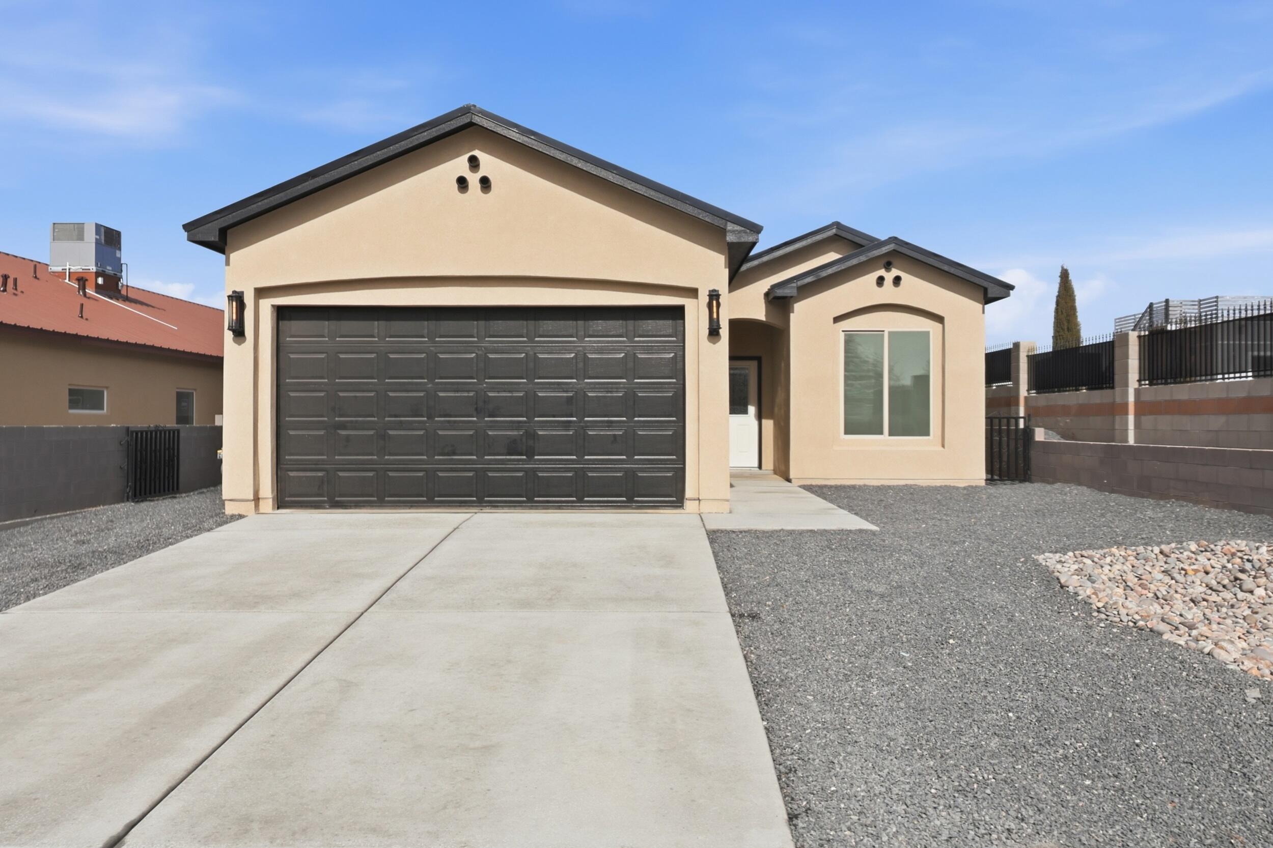 1603 Tulip Road SE