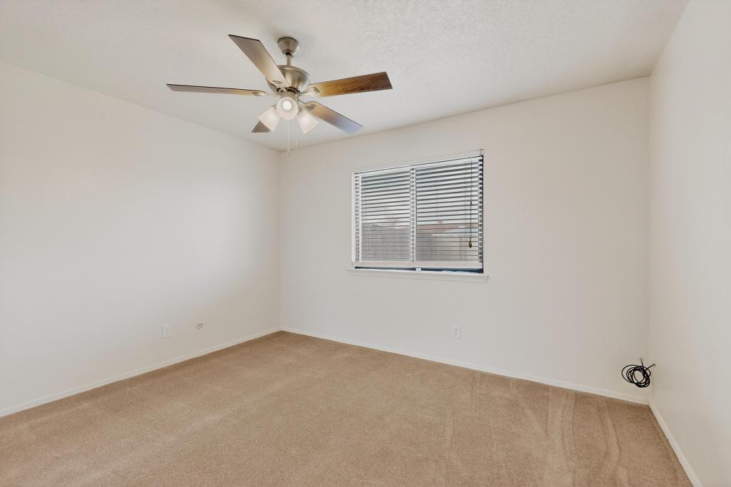 8228 Otero Avenue NE