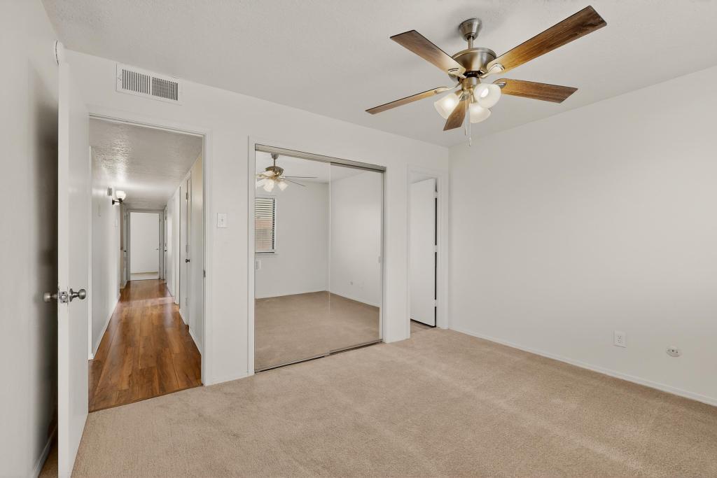 8228 Otero Avenue NE