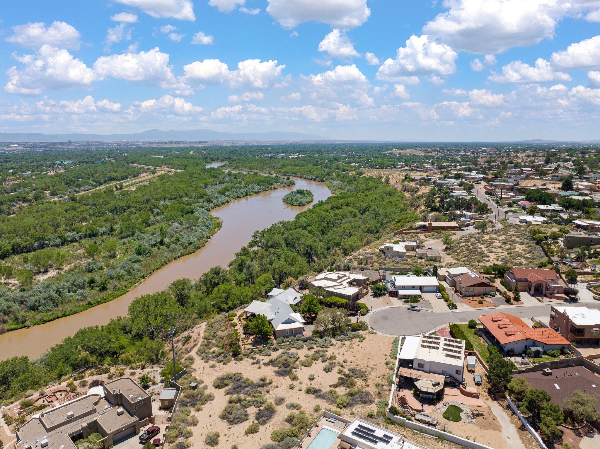 1604 Bluffside Place NW