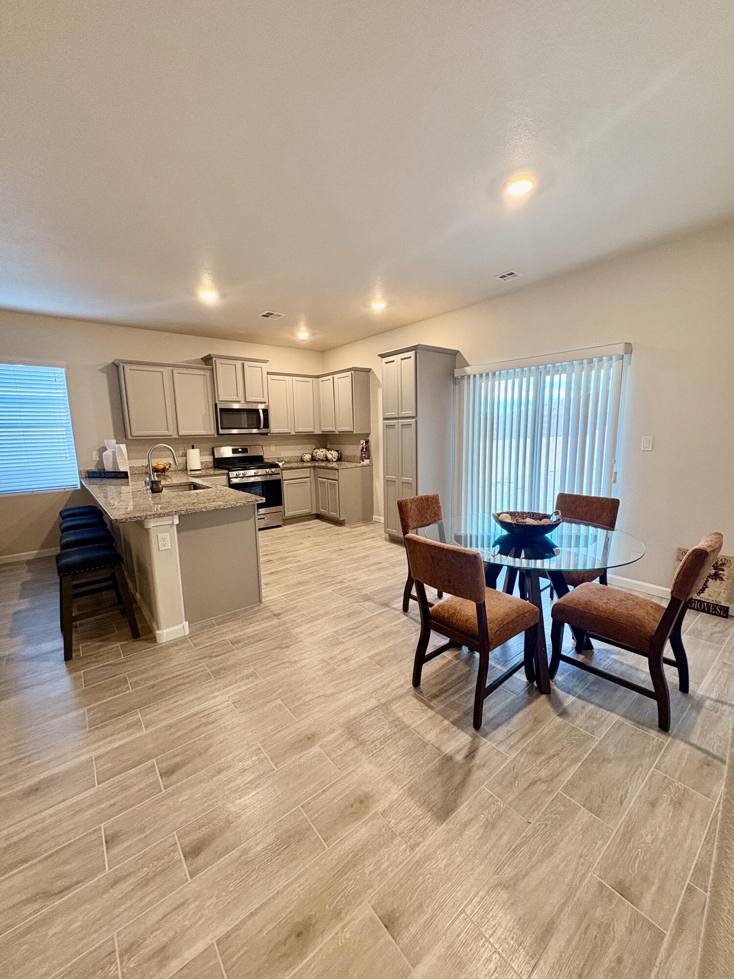 3409 Oregon Trail Road NE