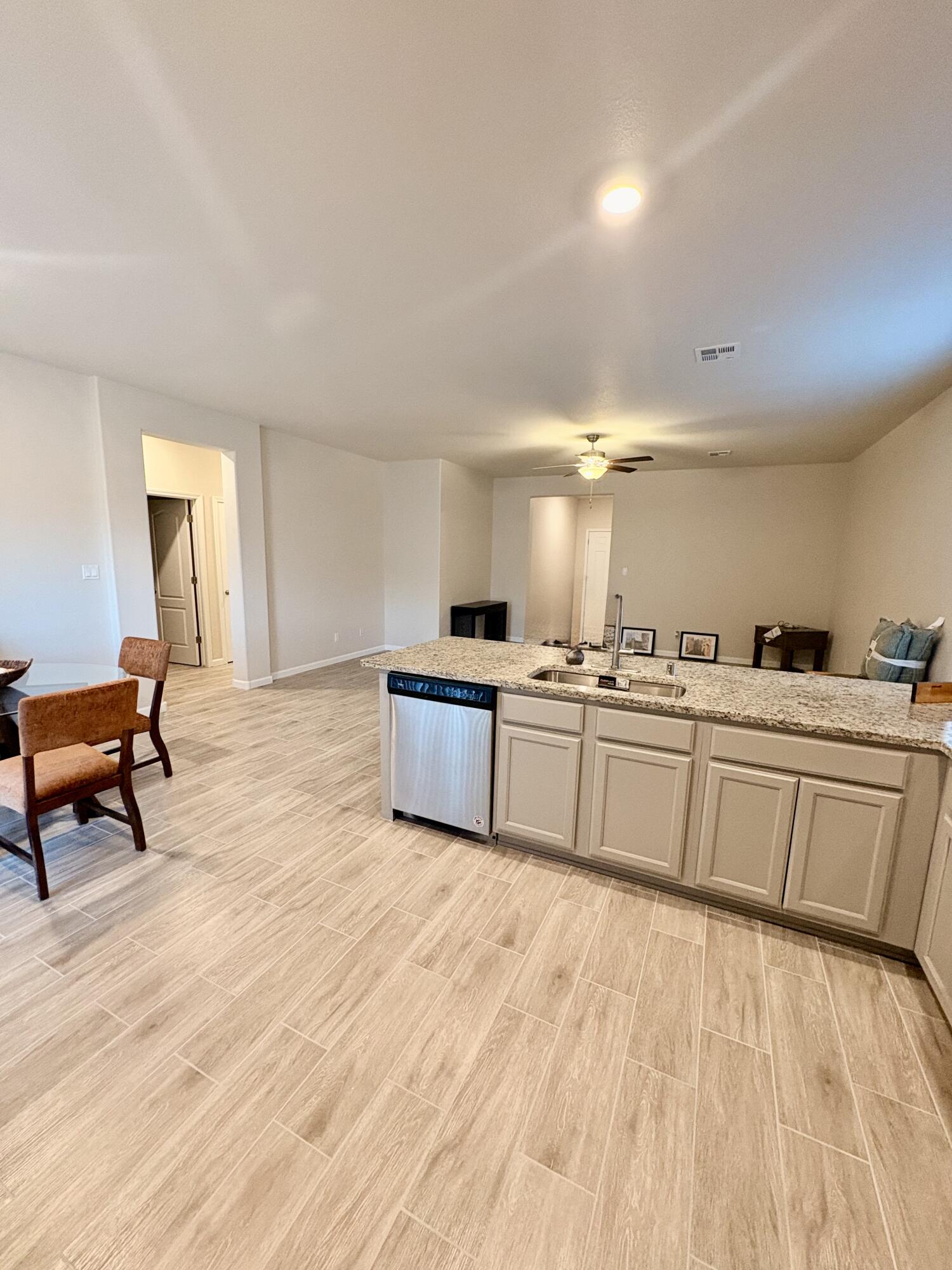 3409 Oregon Trail Road NE