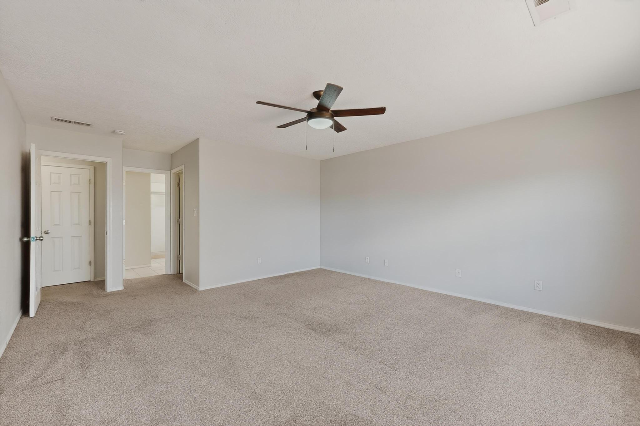 360 Don Carlos Avenue NE