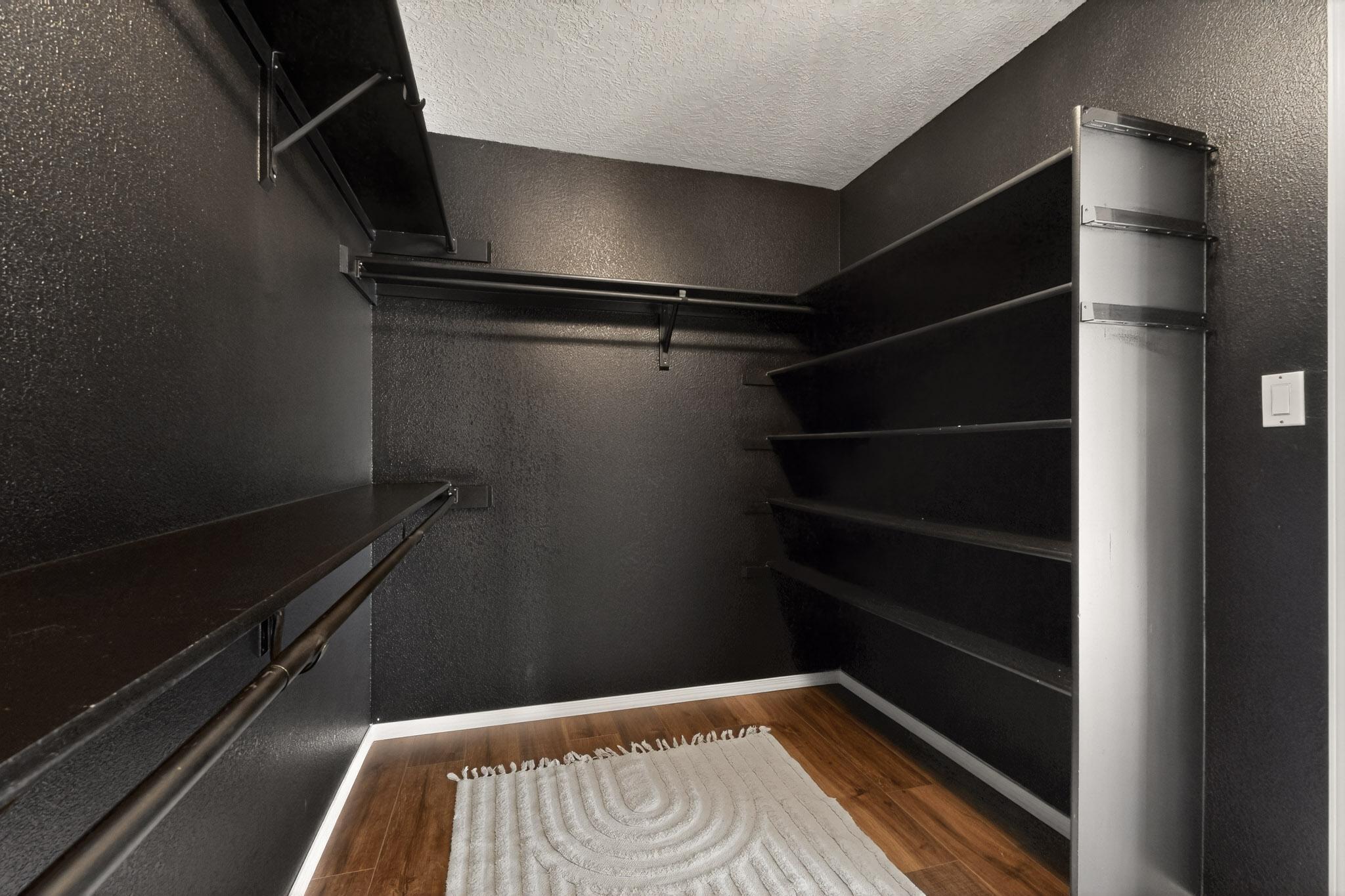 6119 Bancroft Court NE