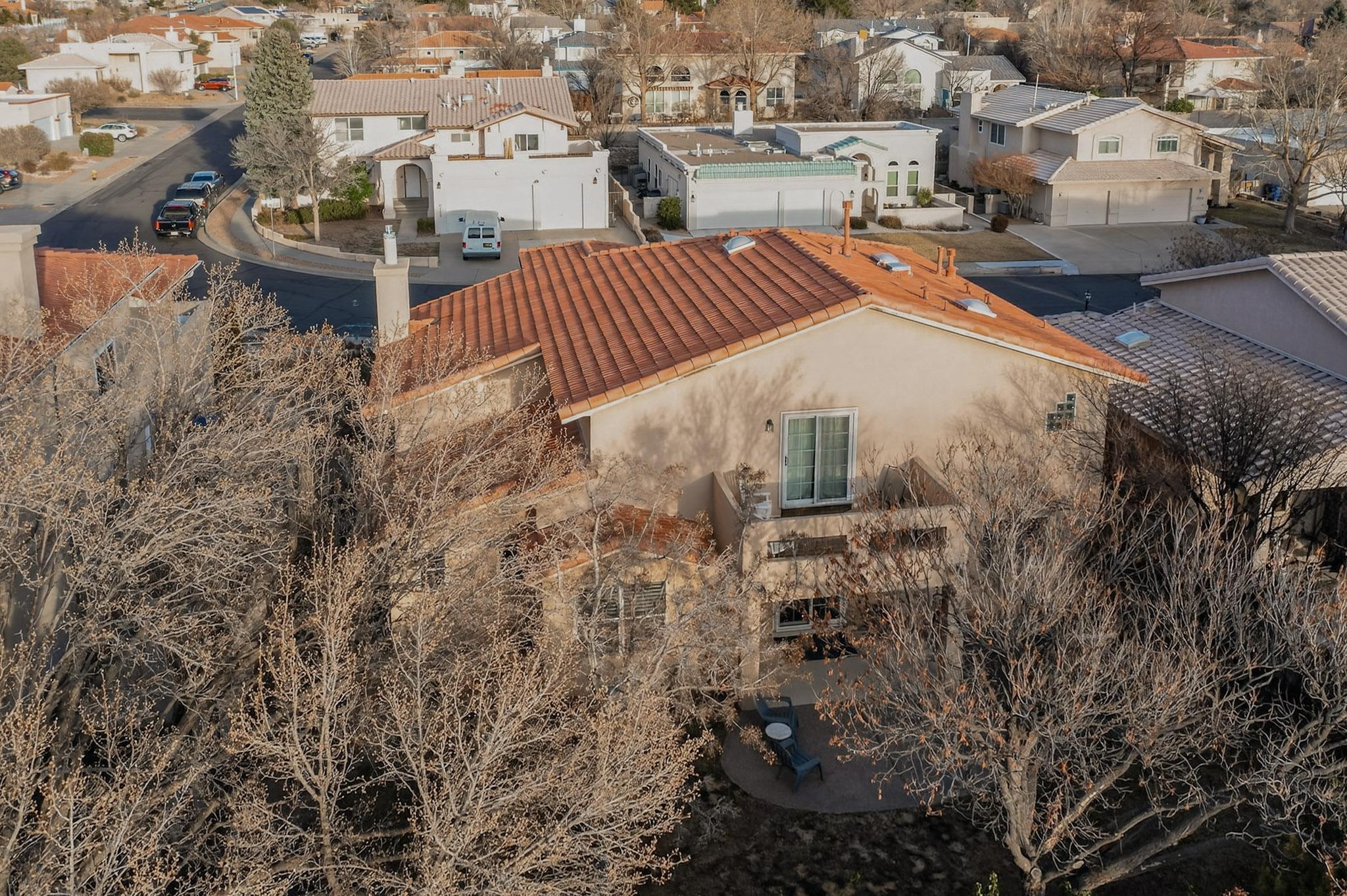 6119 Bancroft Court NE