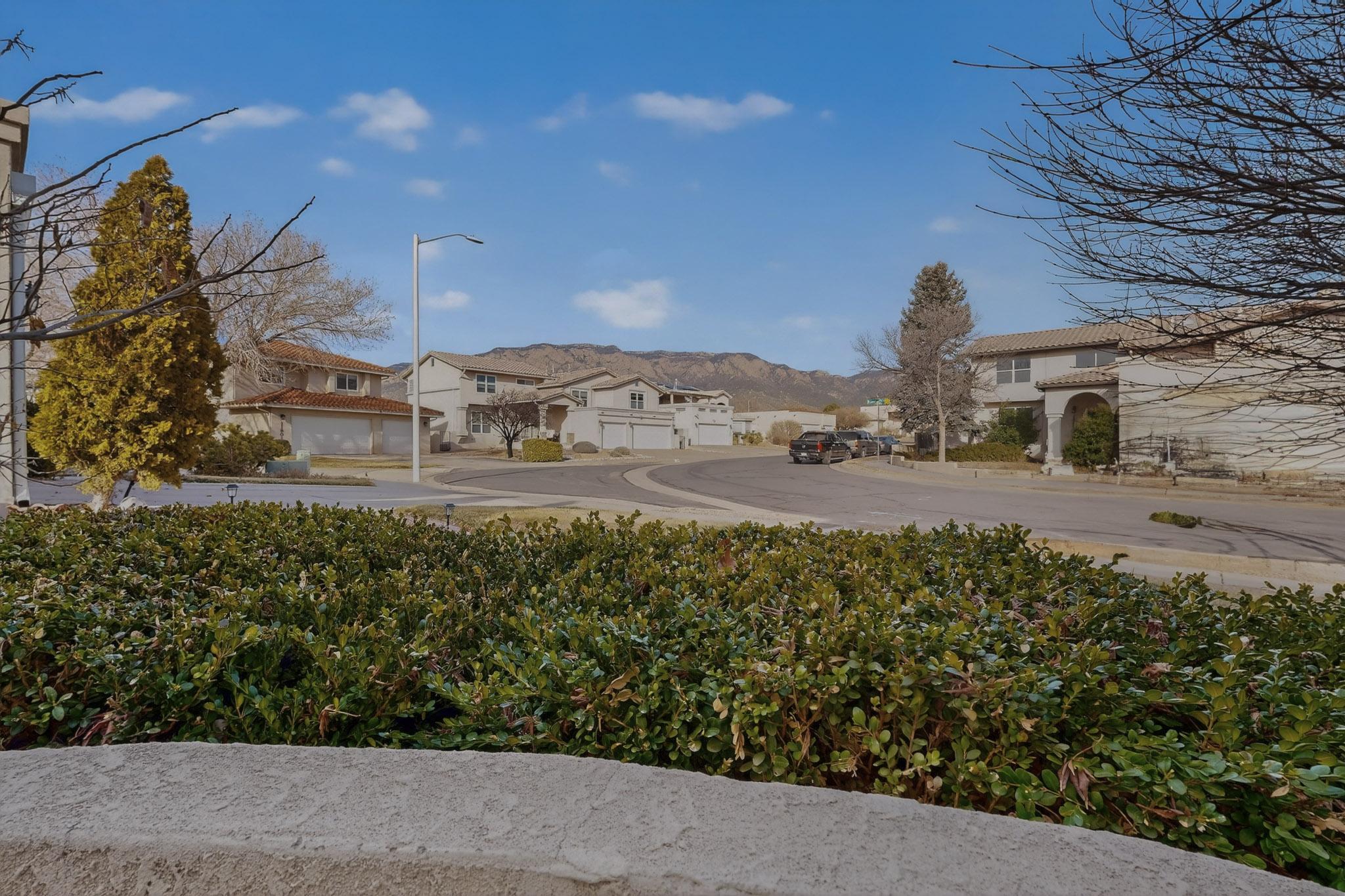 6119 Bancroft Court NE