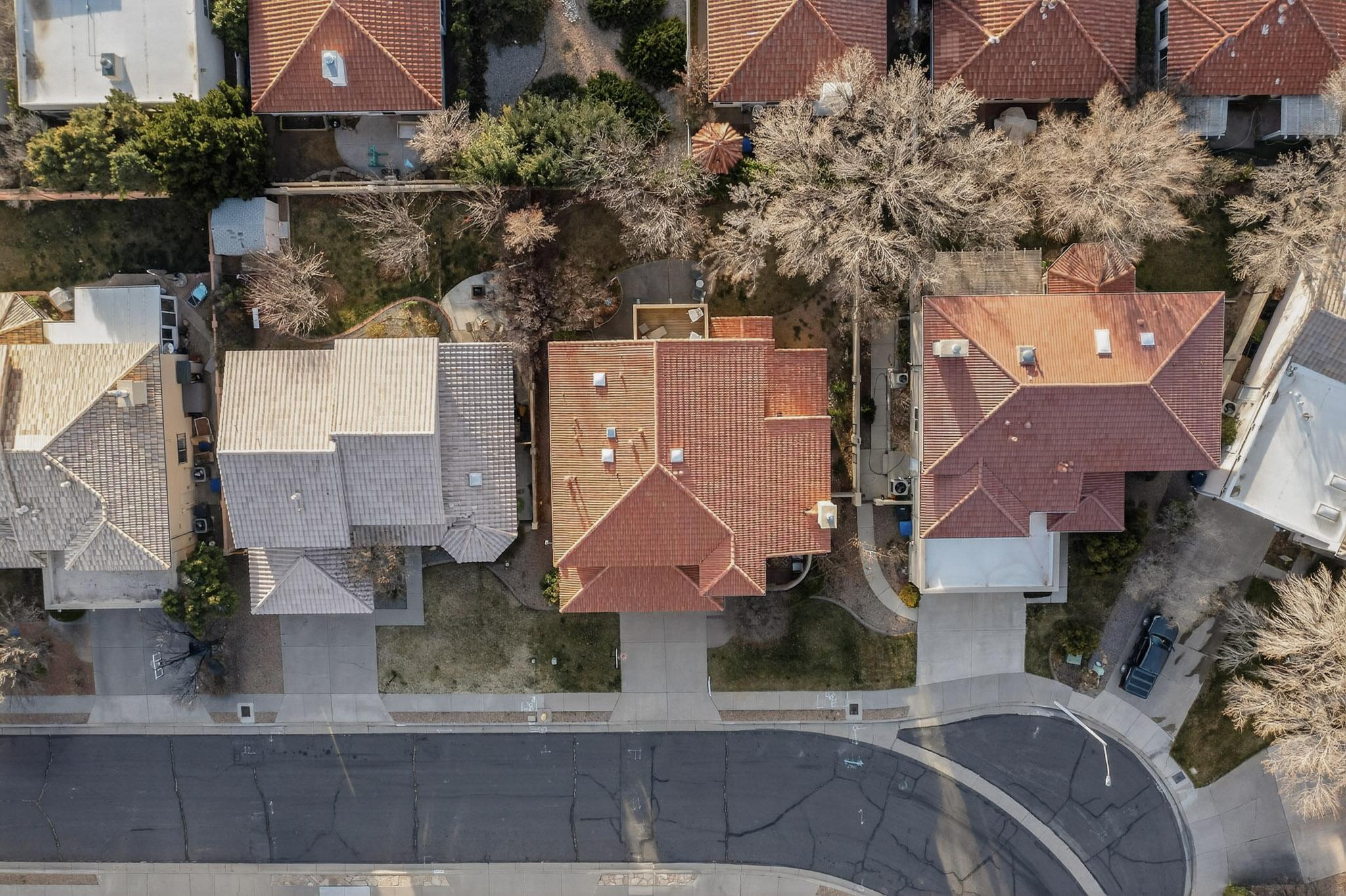 6119 Bancroft Court NE