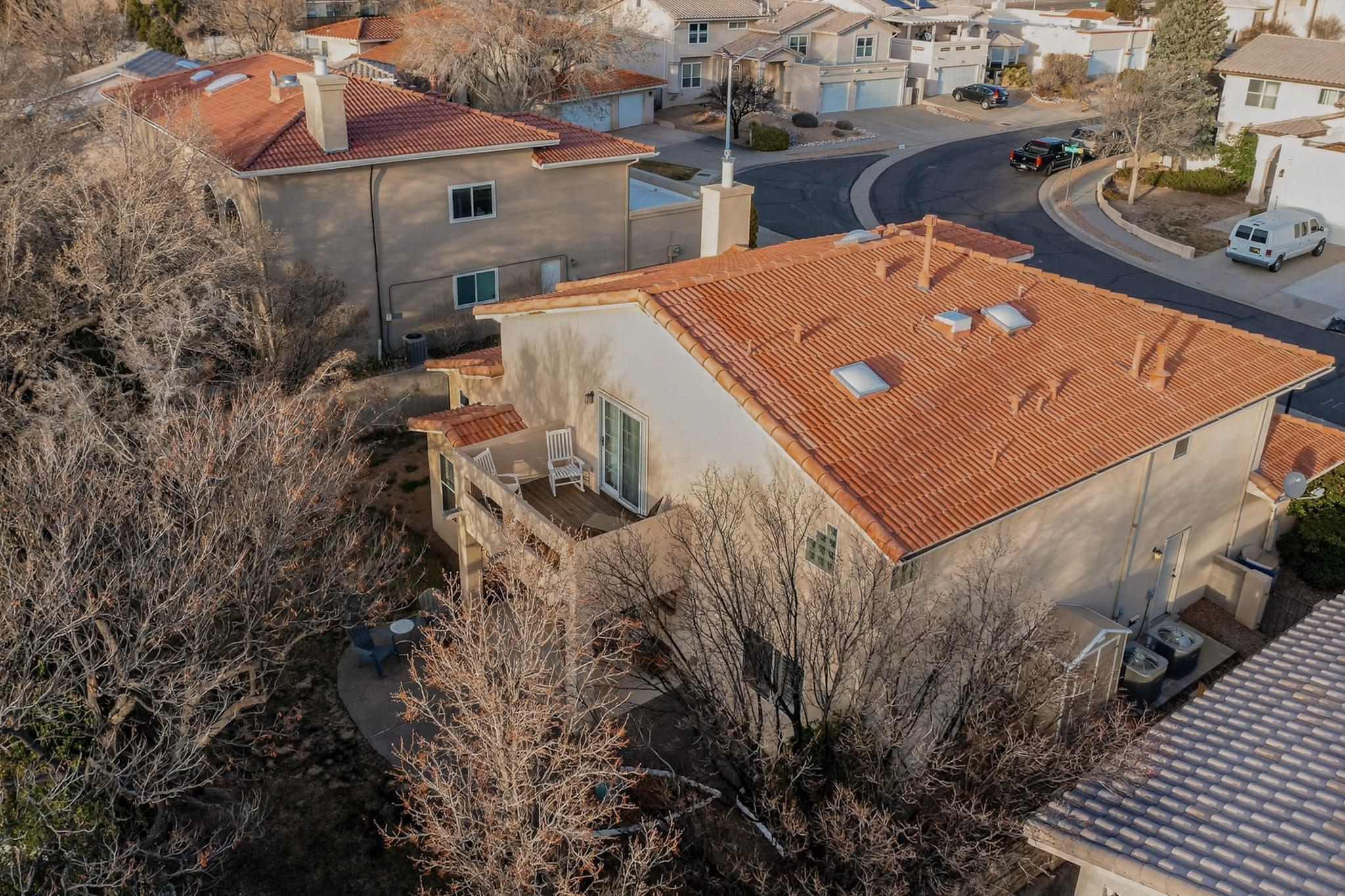 6119 Bancroft Court NE