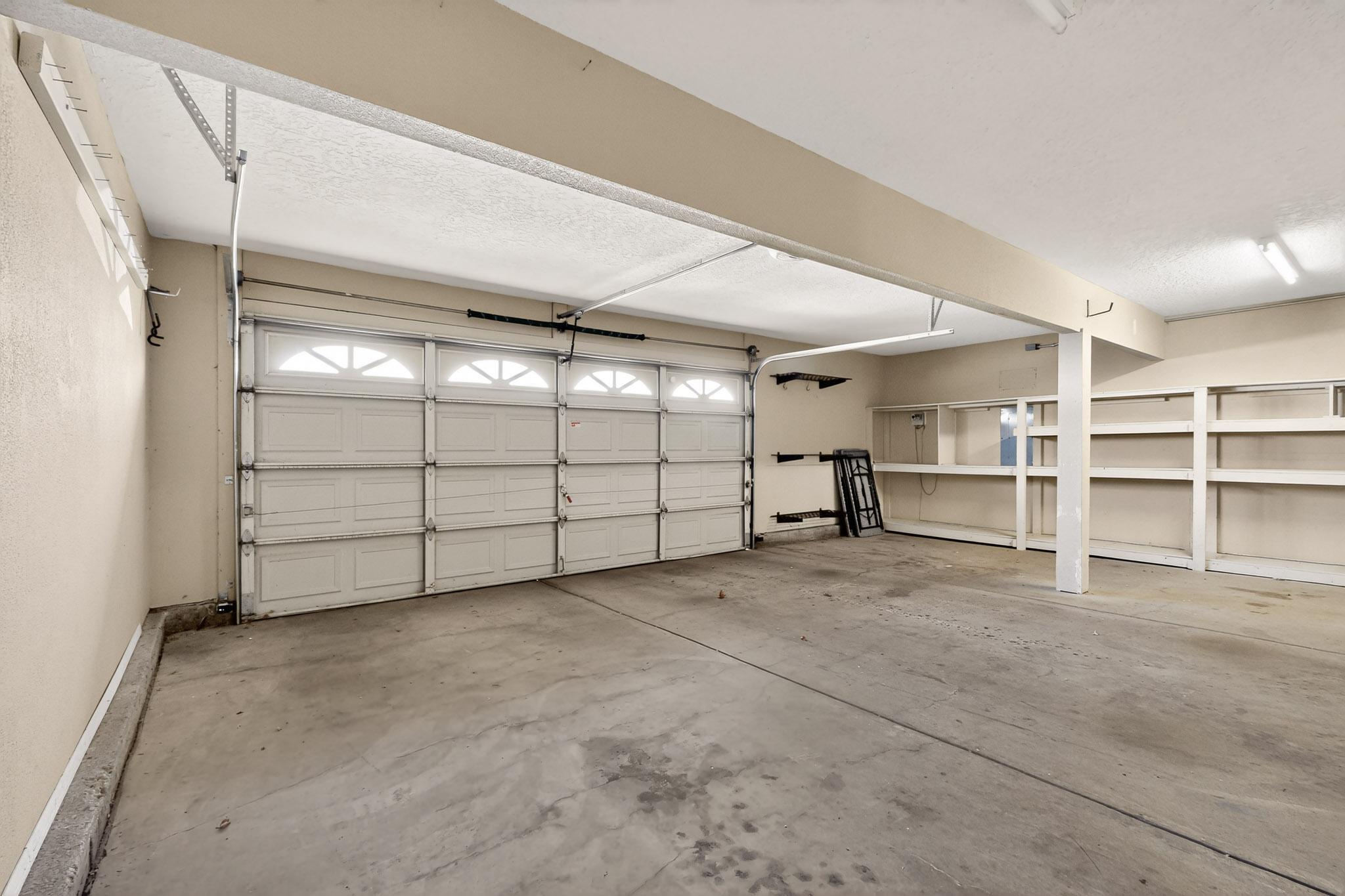 6119 Bancroft Court NE