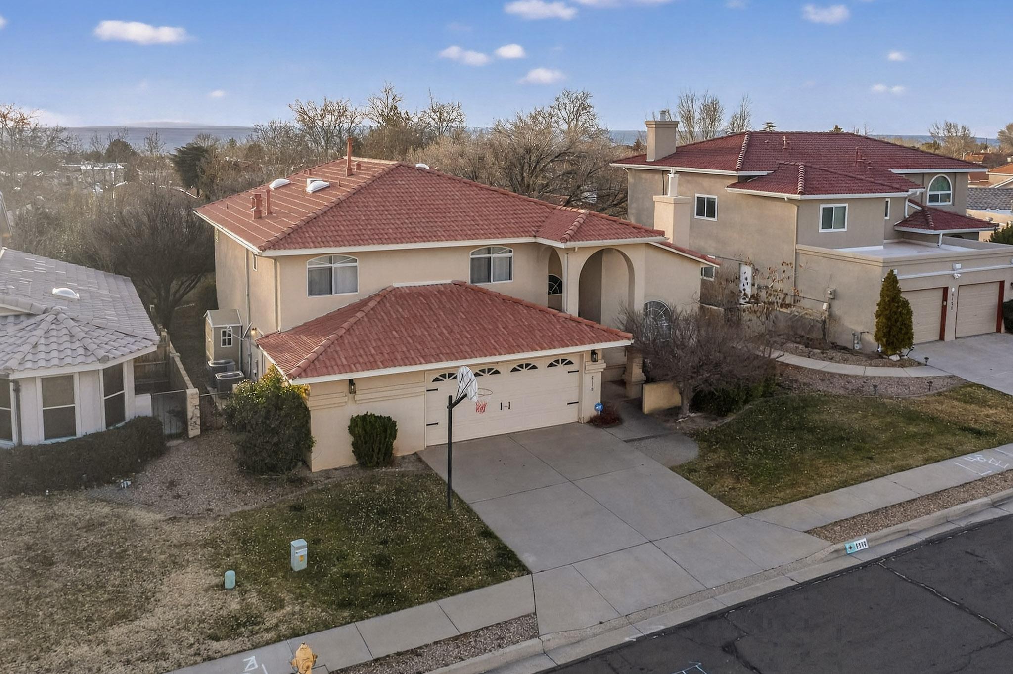 6119 Bancroft Court NE