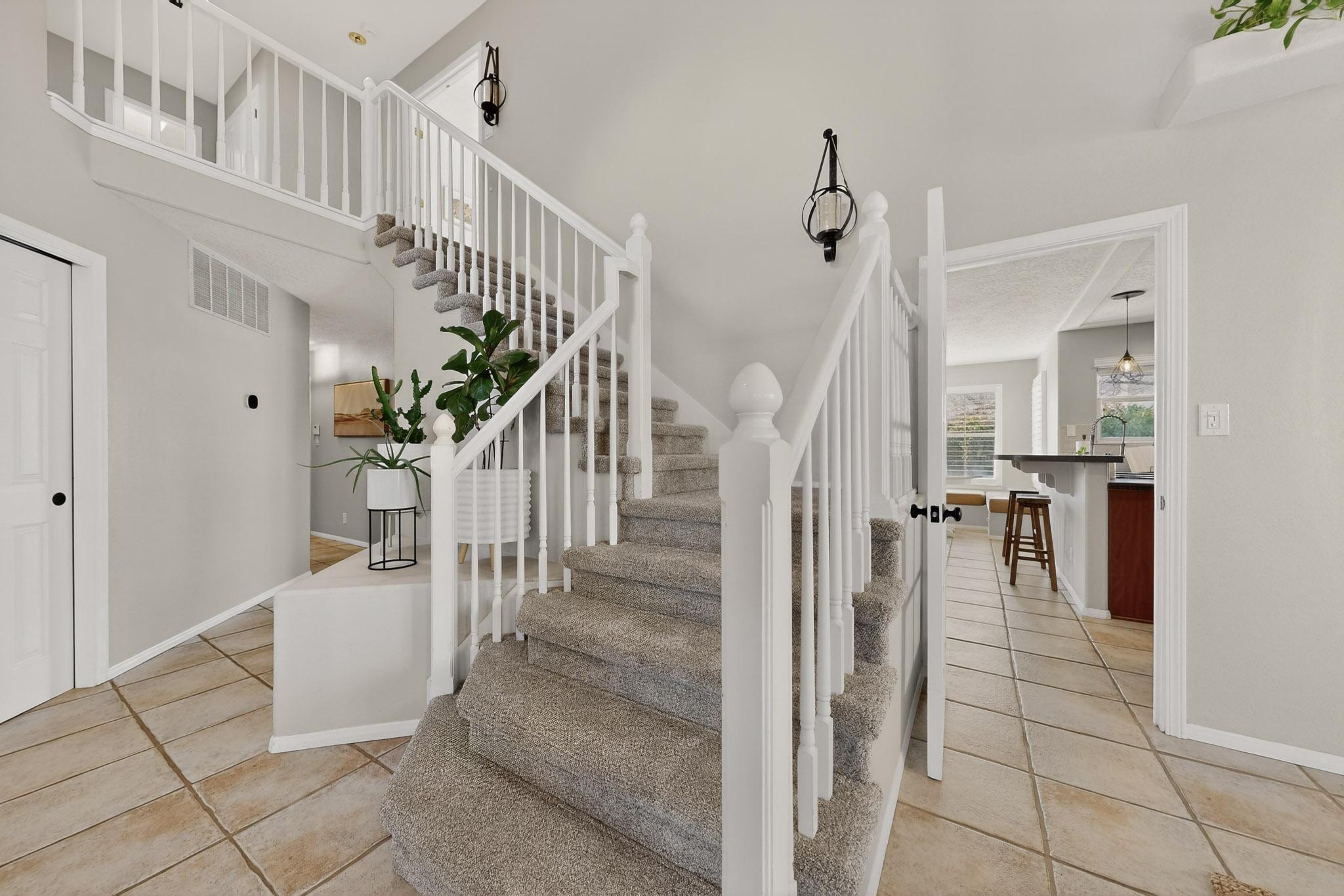 6119 Bancroft Court NE