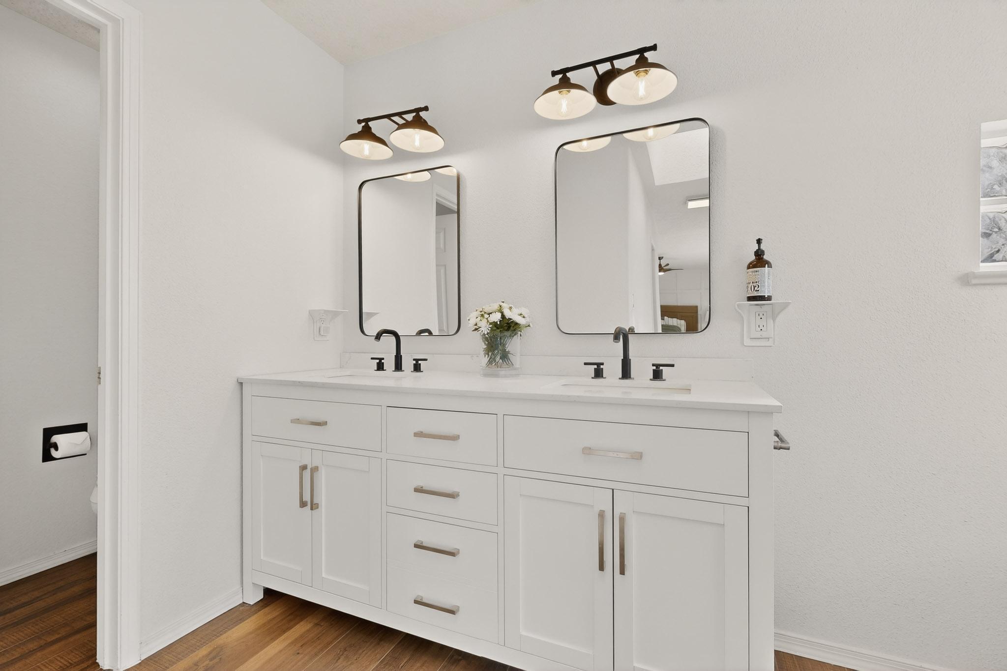 6119 Bancroft Court NE