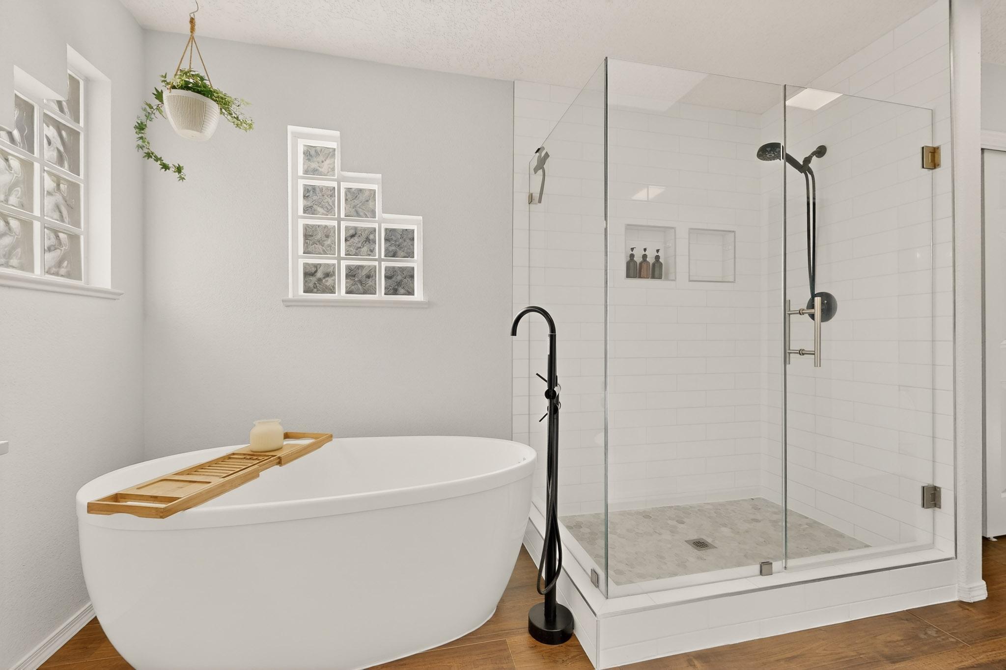 6119 Bancroft Court NE